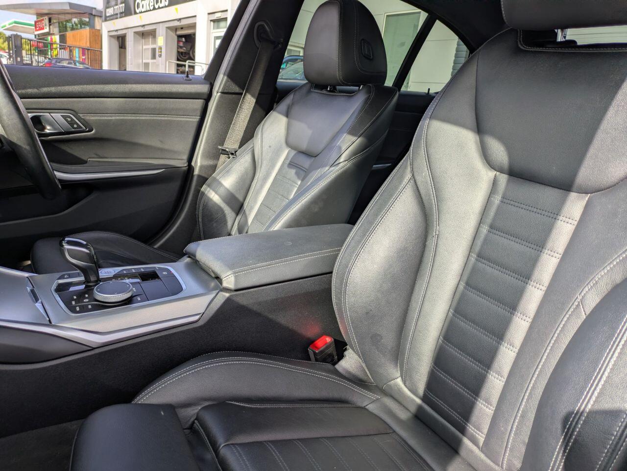 BMW 3 Series view 9