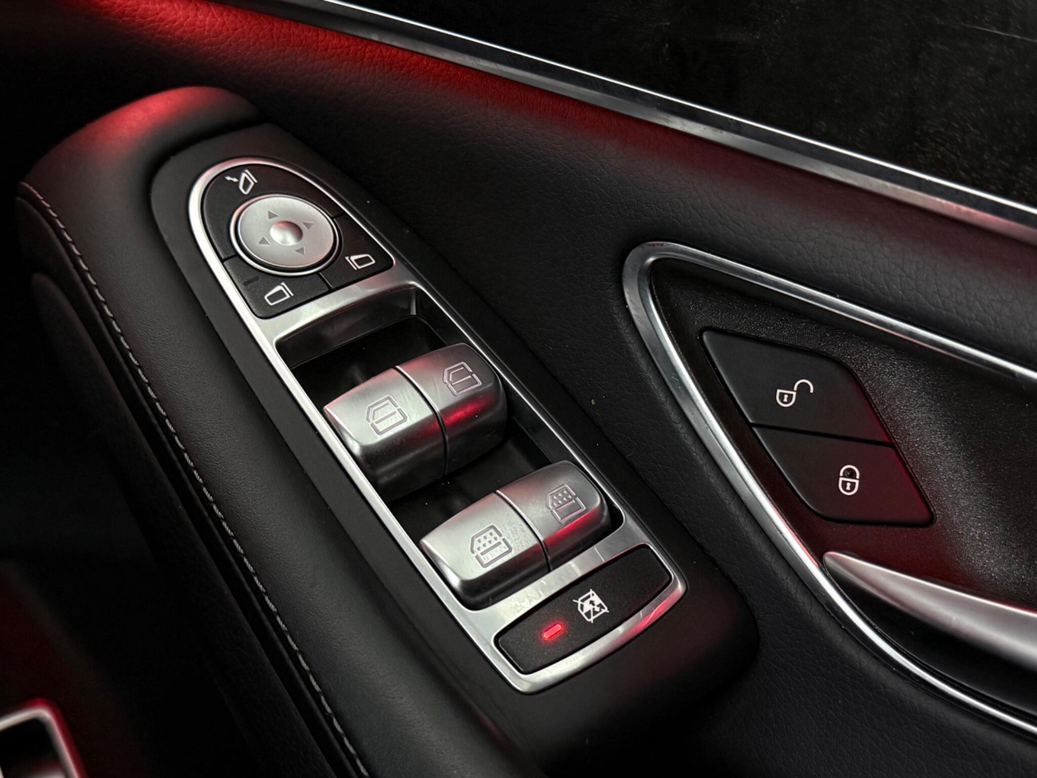 Mercedes-Benz S-Class view 21