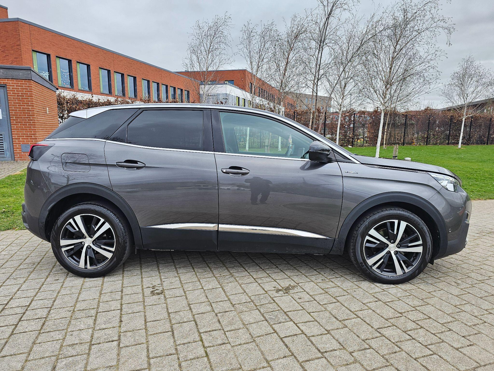 Peugeot 3008 view 9