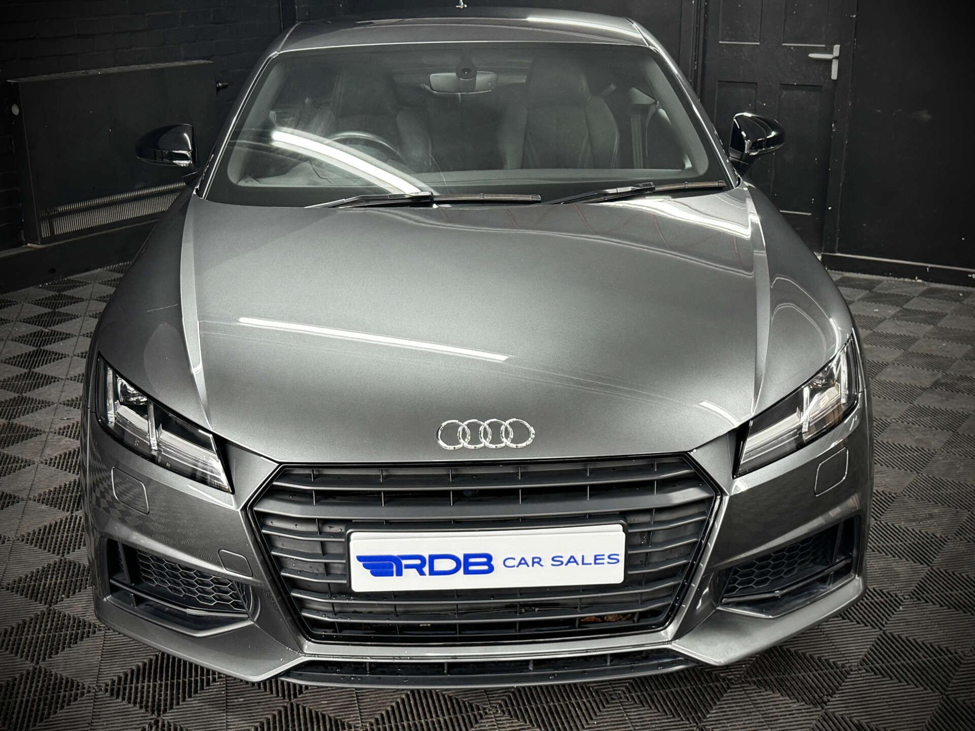 Audi TT view 9