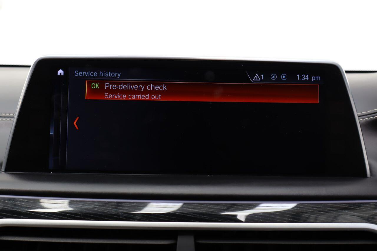BMW 7 Series view 42
