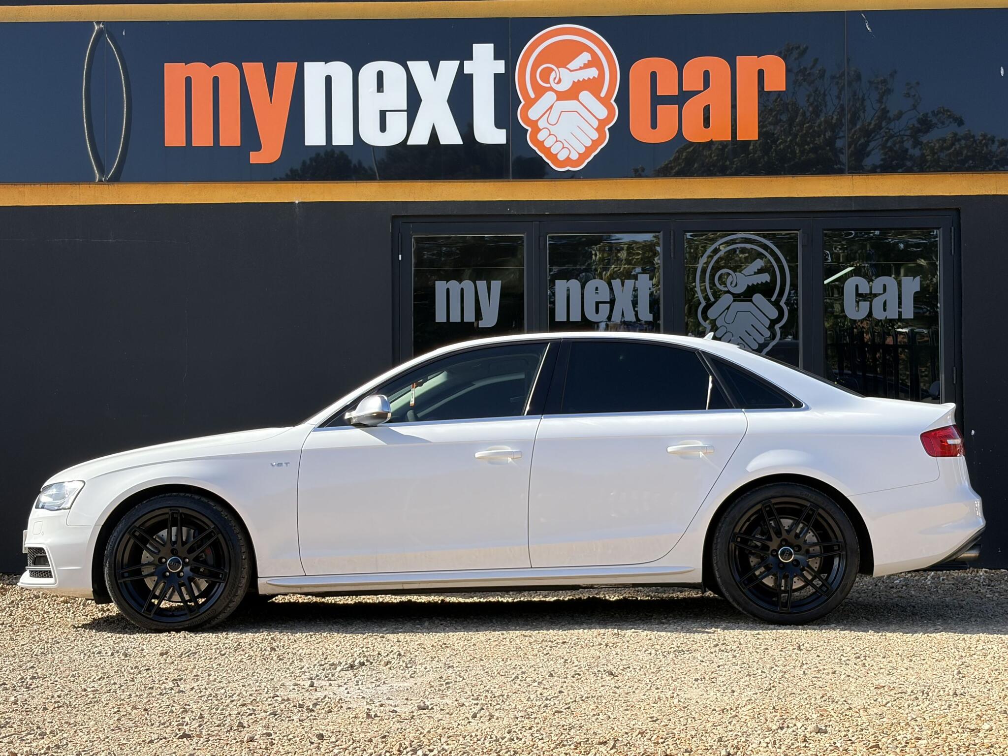 Audi S4 view 6
