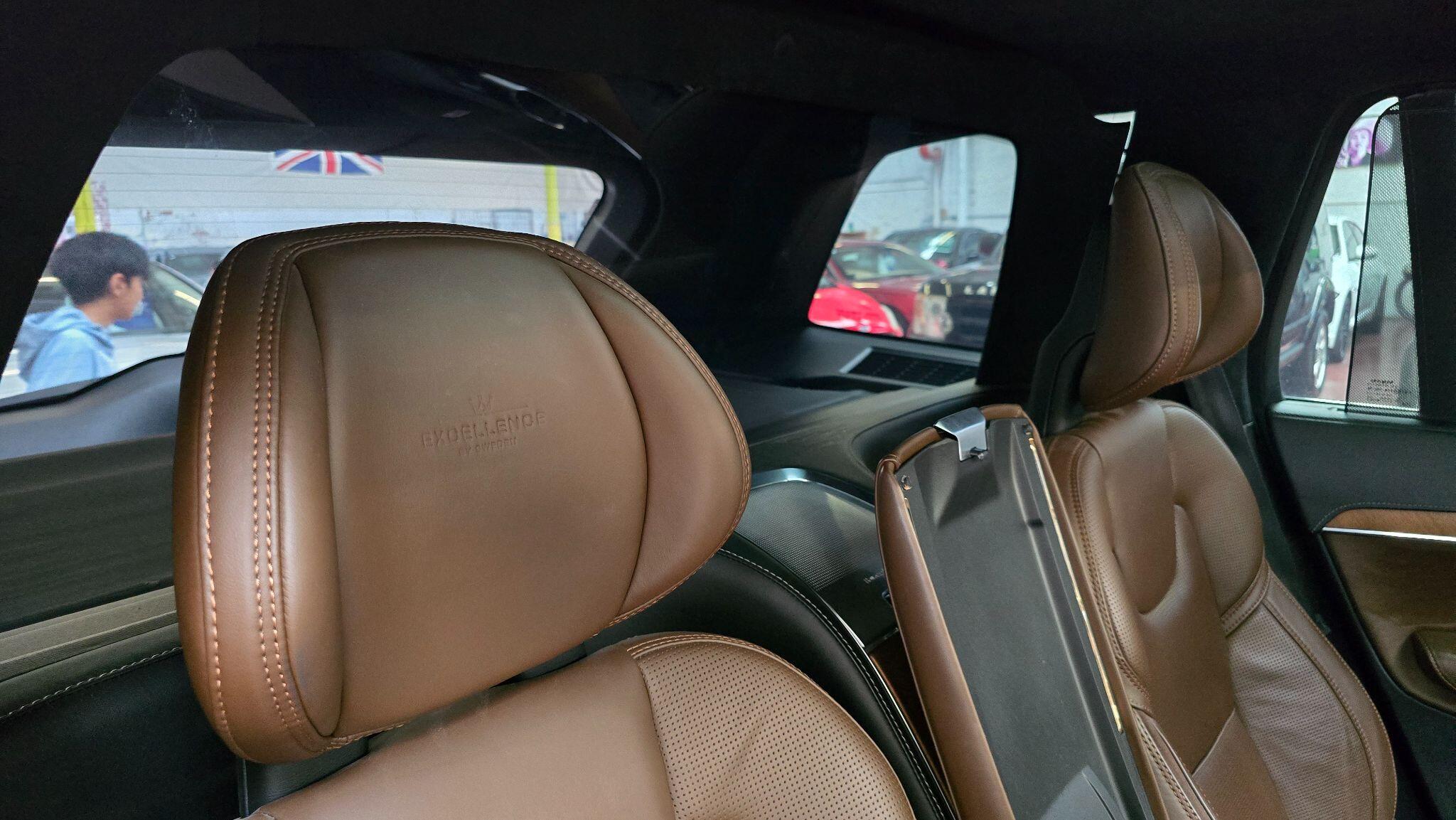 Volvo XC90 view 26