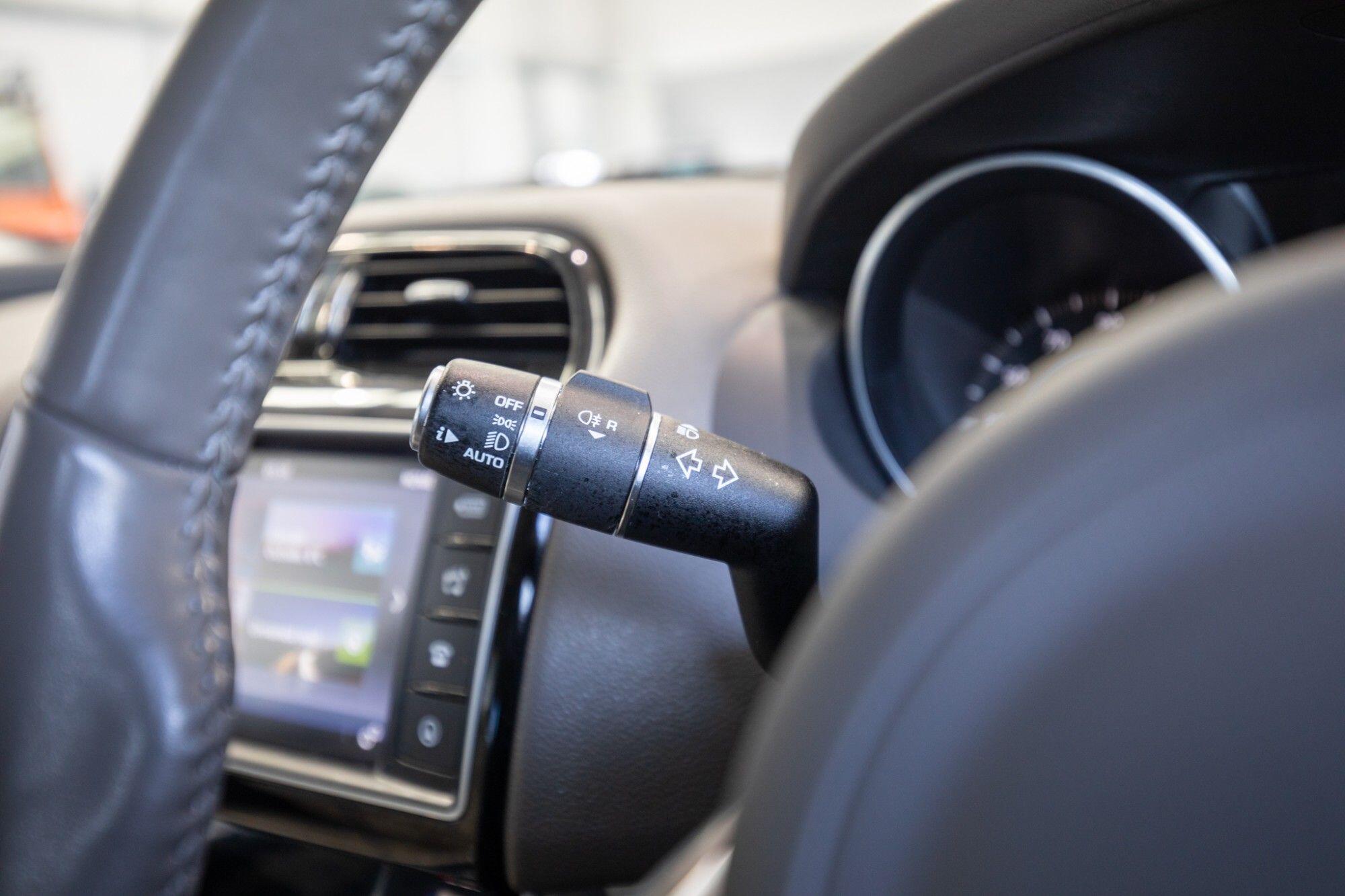 Jaguar Xe view 19