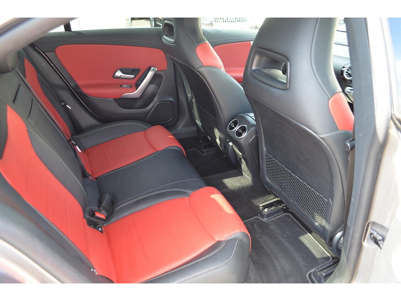 Mercedes-Benz Cla view 22