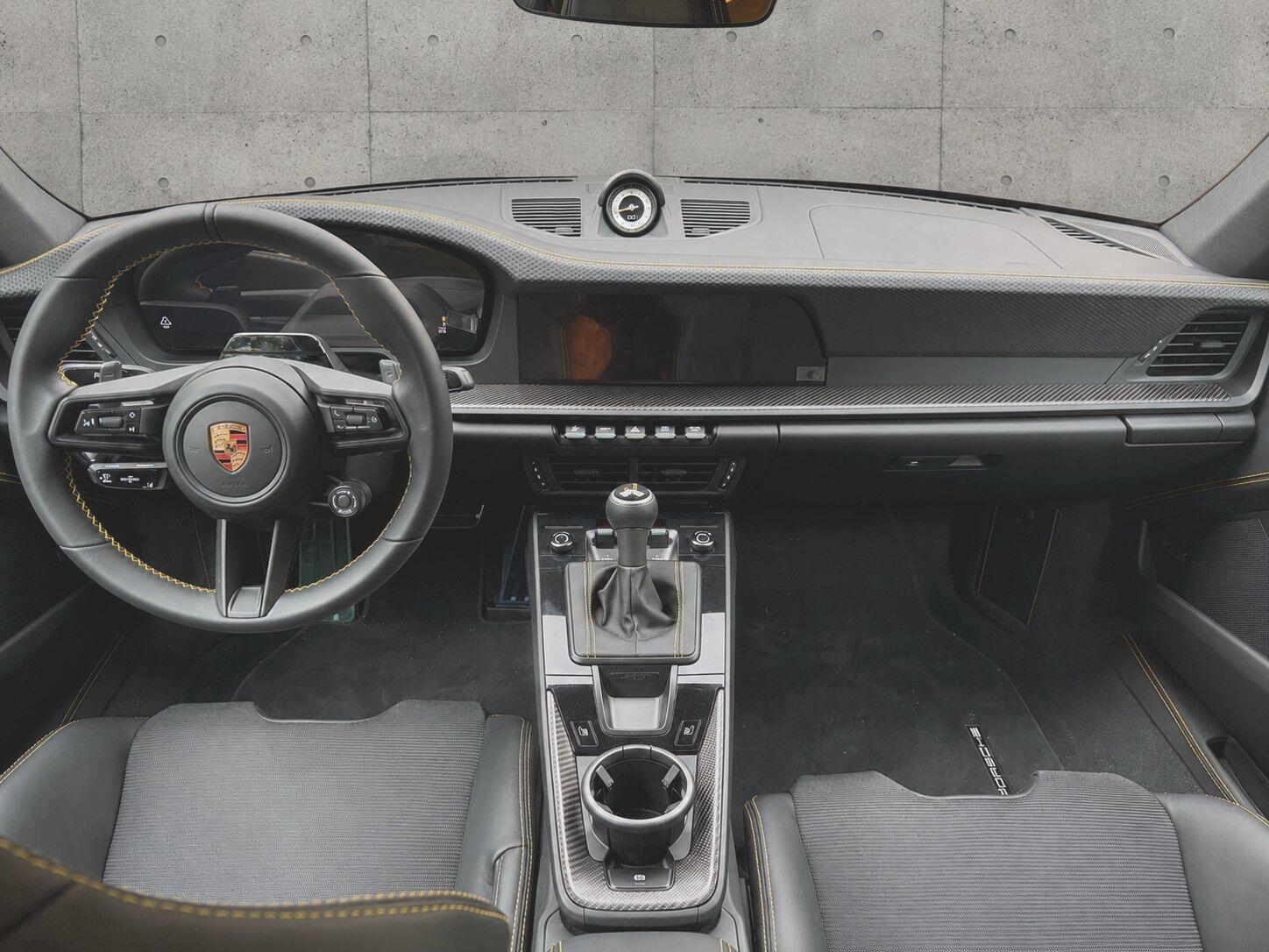 Porsche 911 view 27