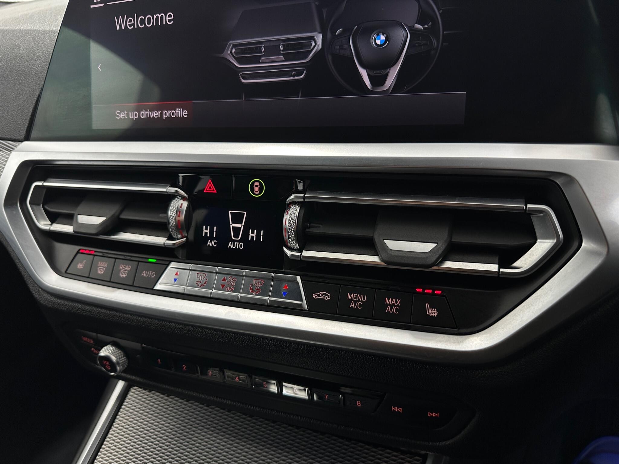 BMW 3 Series view 22