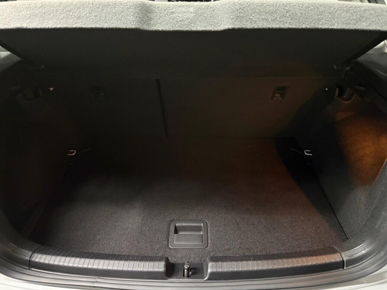 Volkswagen Polo view 43
