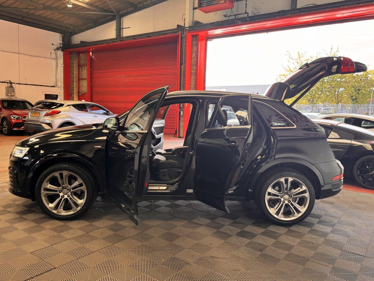 Audi Q3 view 13