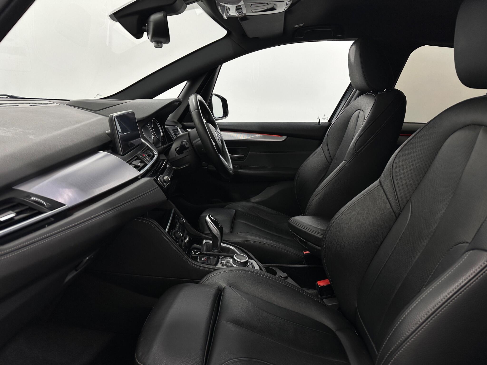 BMW 2 Series view 35