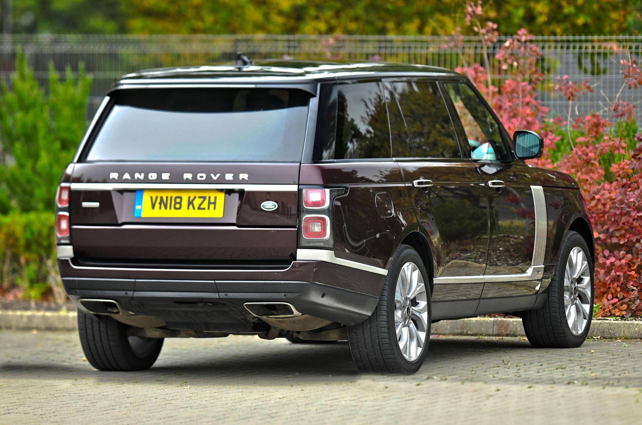 Land Rover Range Rover view 23