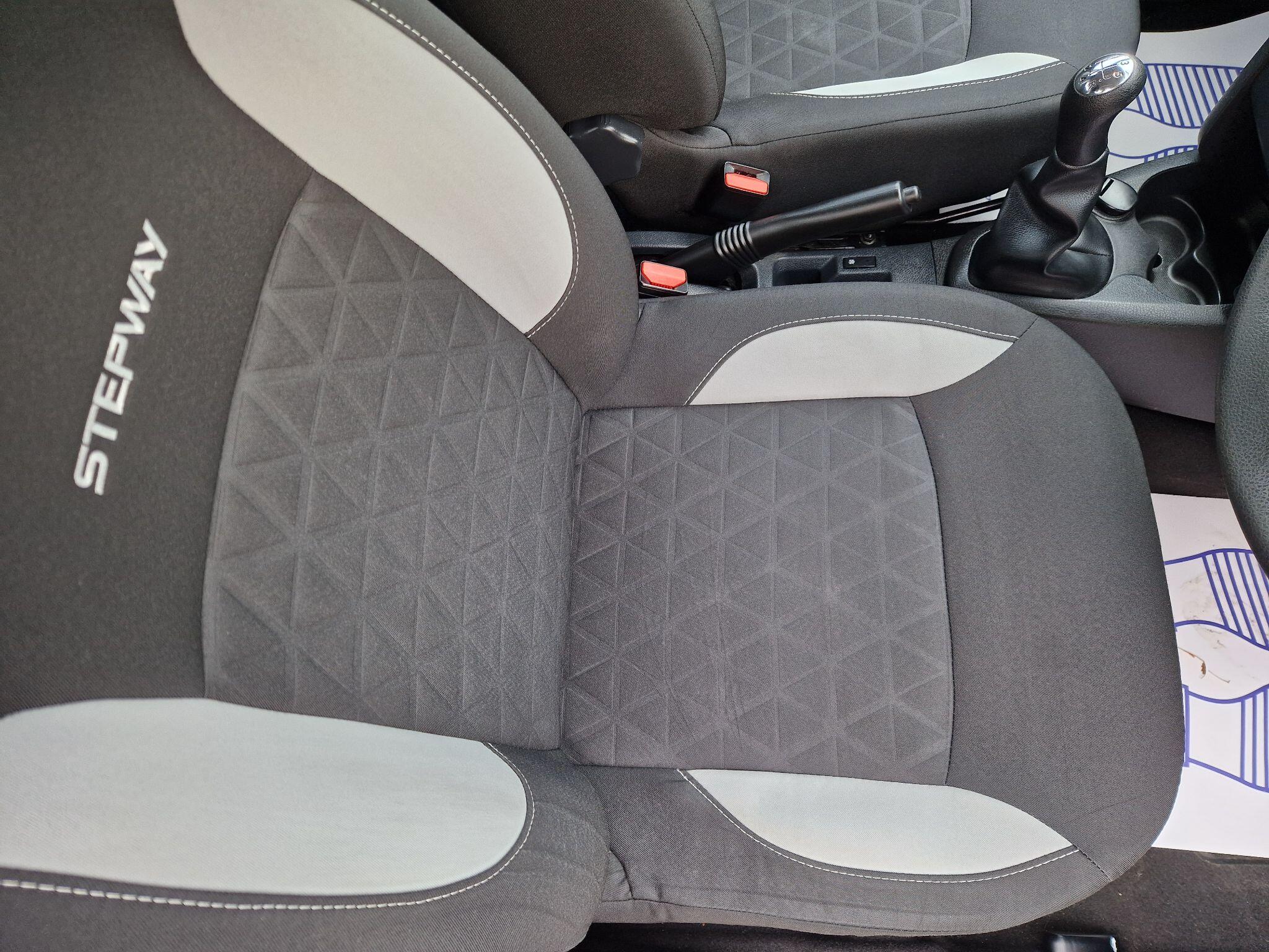 Dacia Sandero view 23