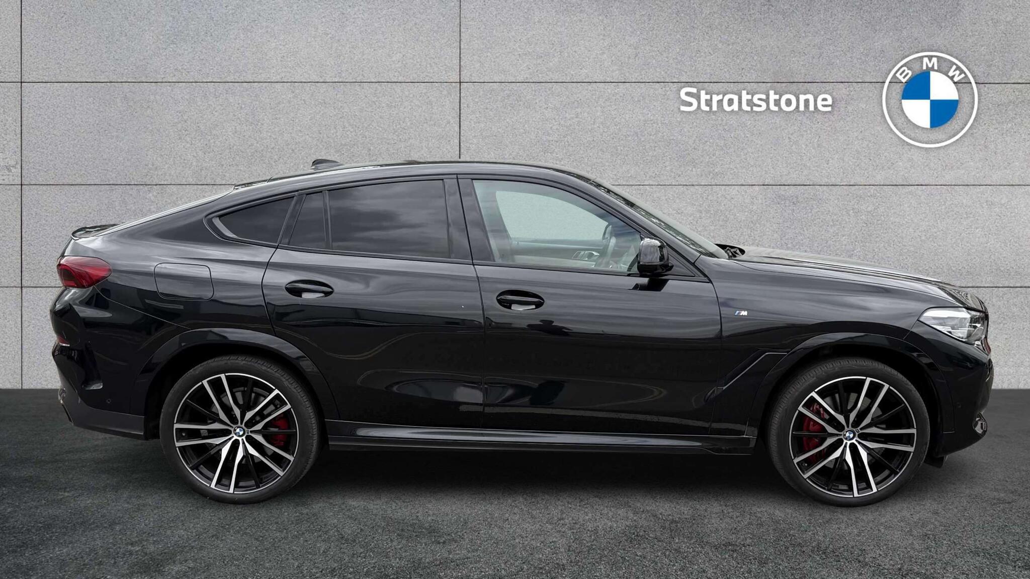 BMW X6 view 3