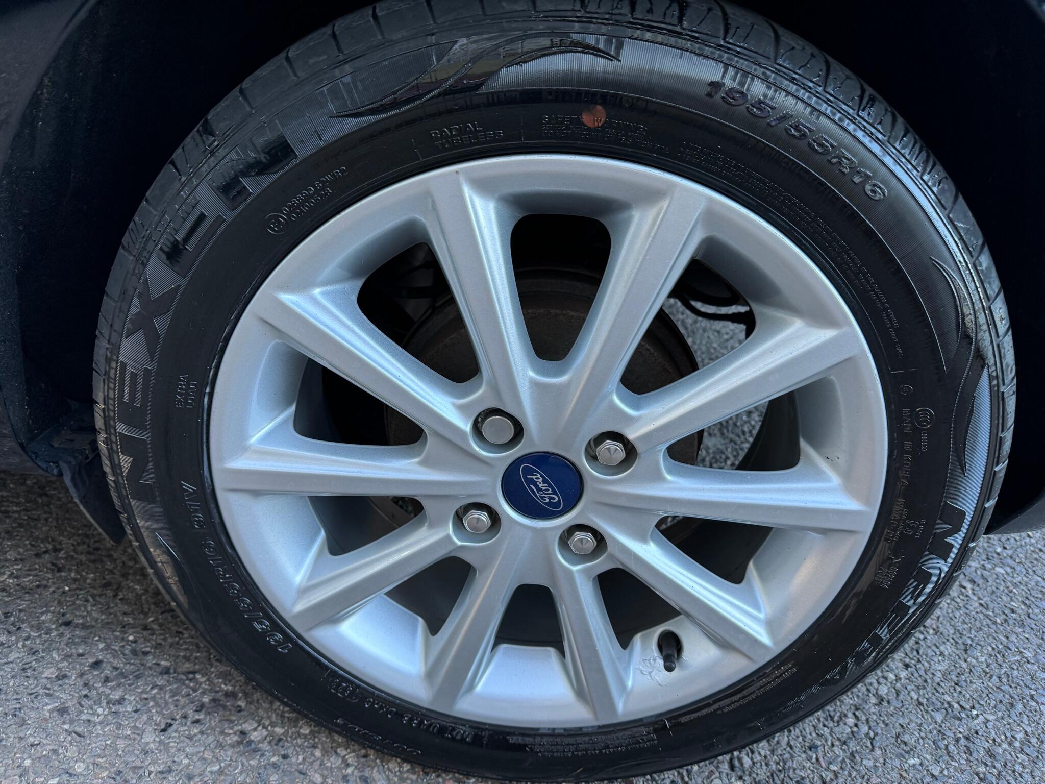 Ford Fiesta view 27