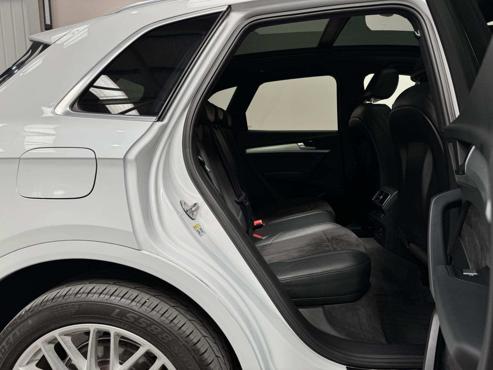 Audi Q5 view 51
