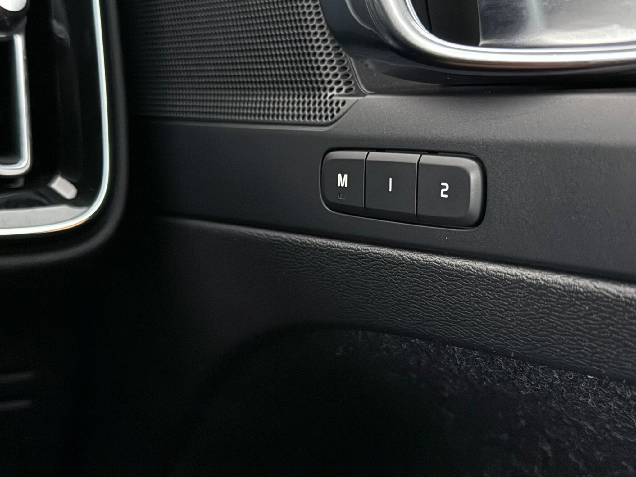 Volvo XC40 view 21
