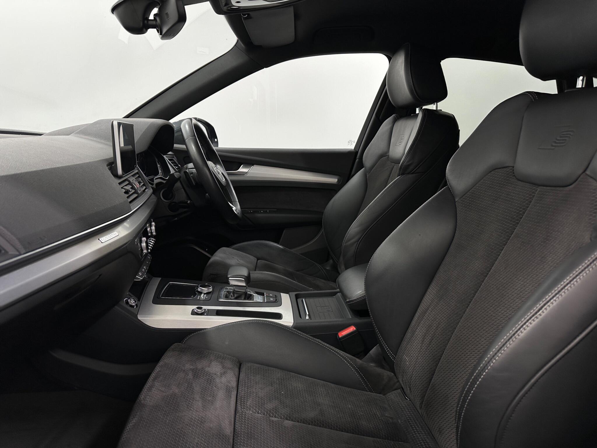 Audi Audi Q5 view 36