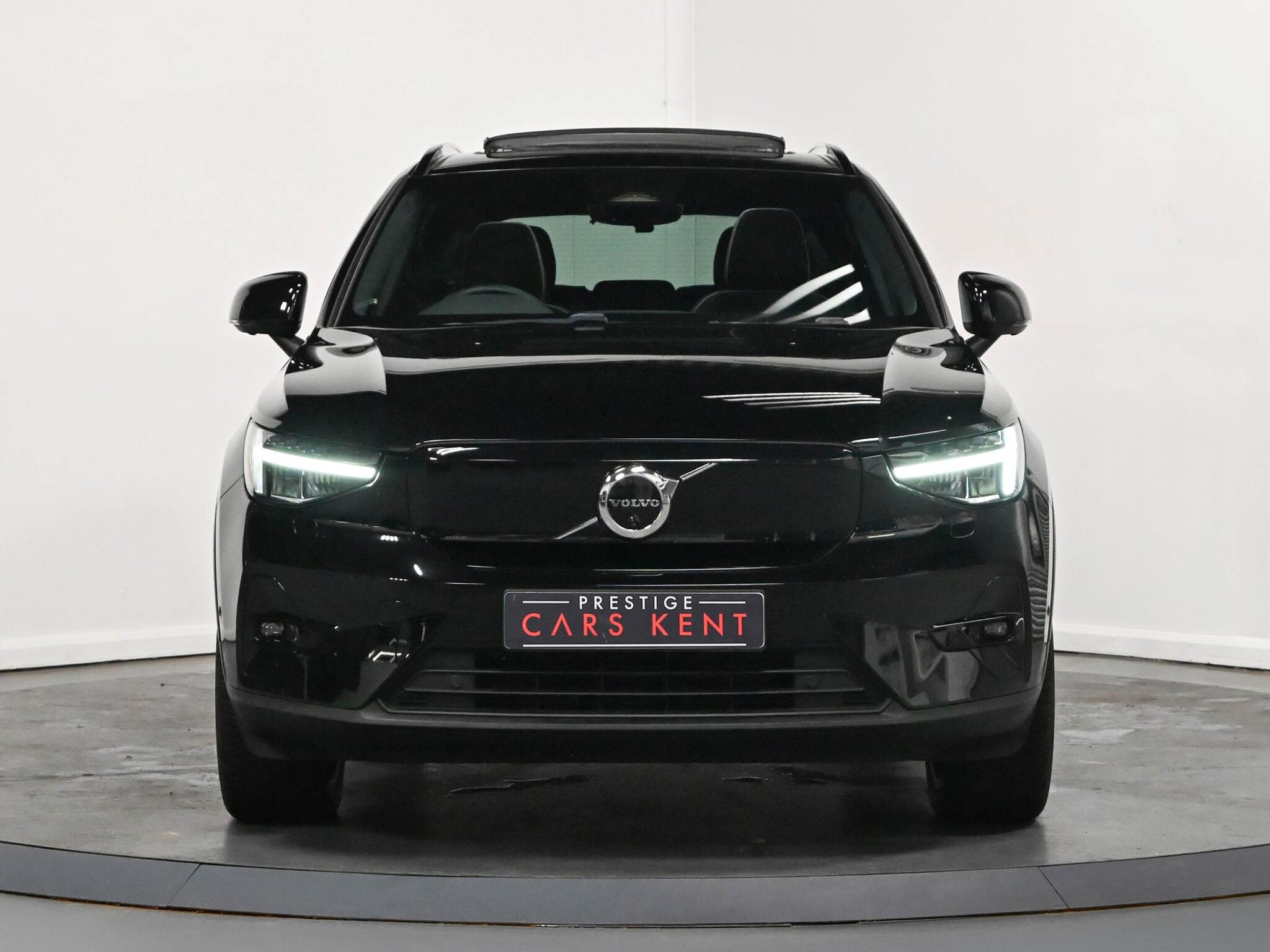 Volvo XC40 view 23
