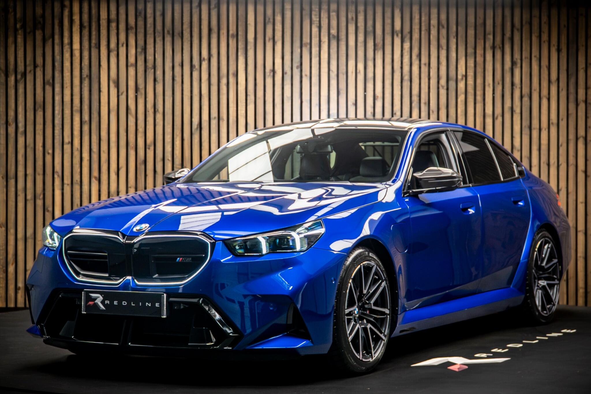 BMW M5 view 8