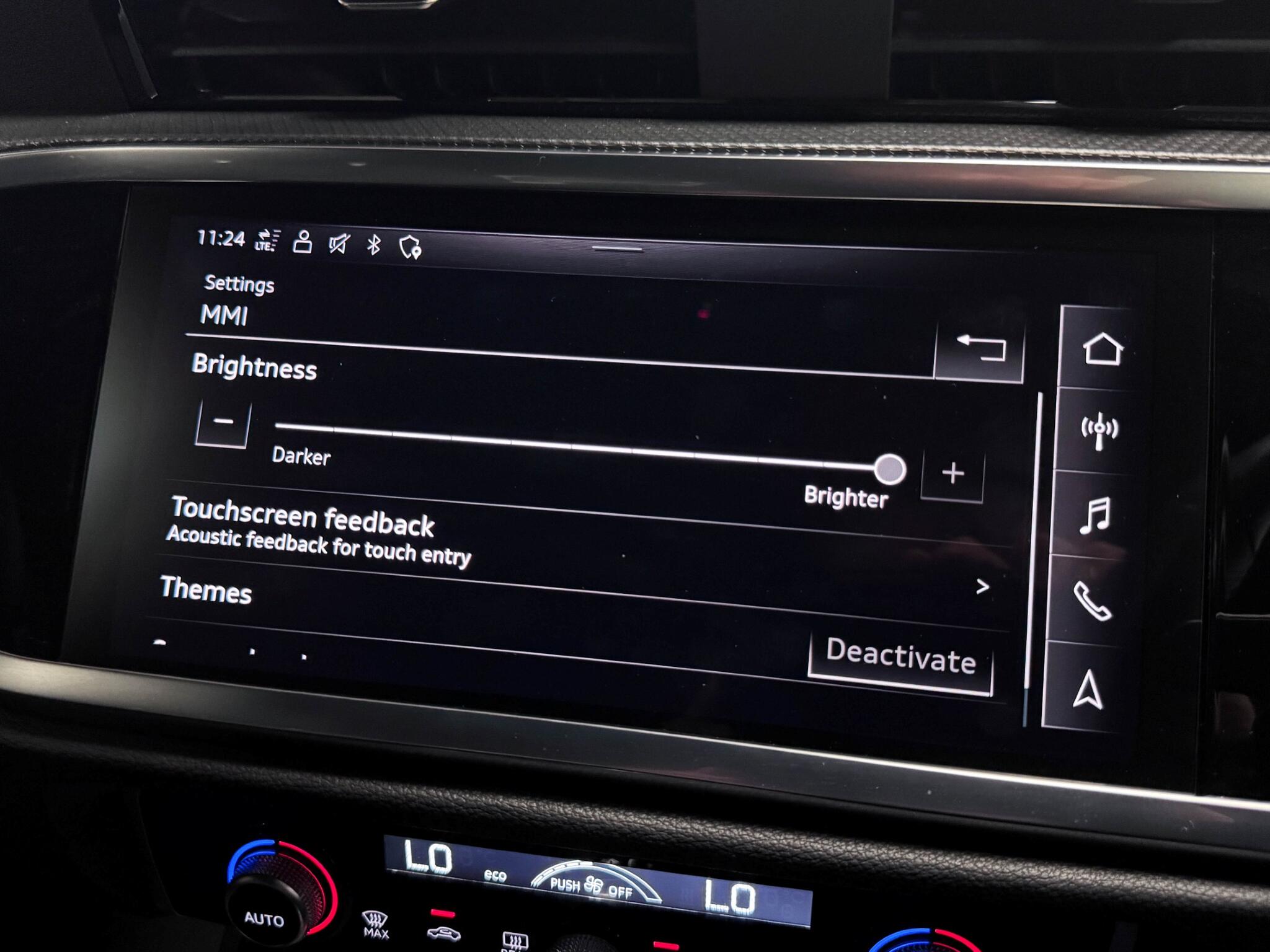 Audi Q3 view 60
