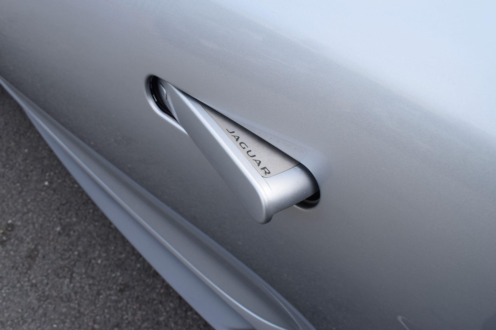 Jaguar F-Type view 36