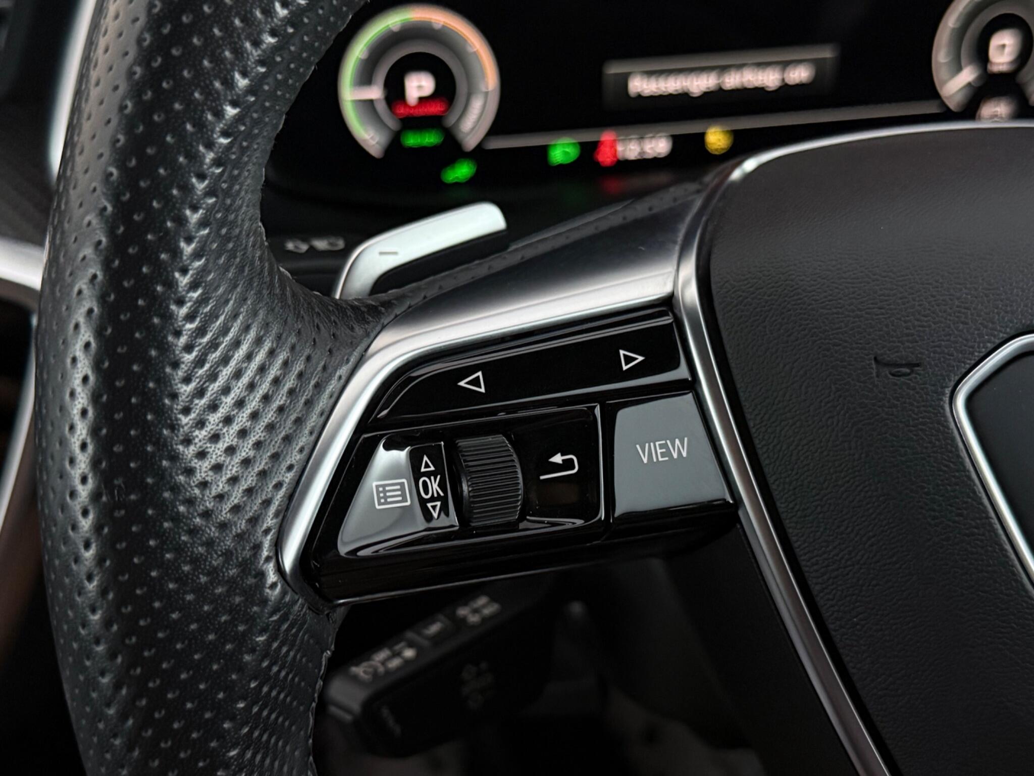 Audi A6 view 16