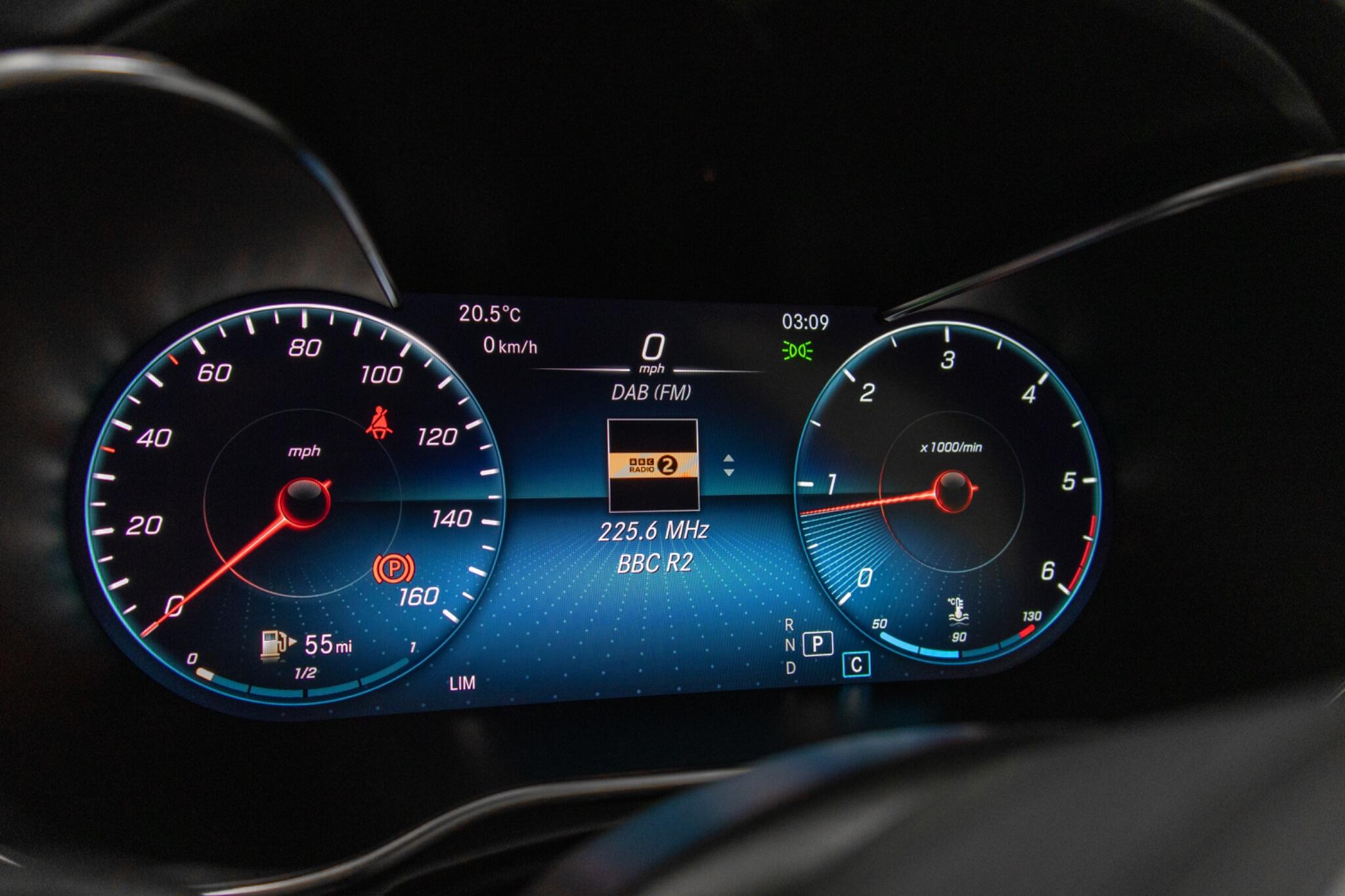 Mercedes-Benz GLC view 50