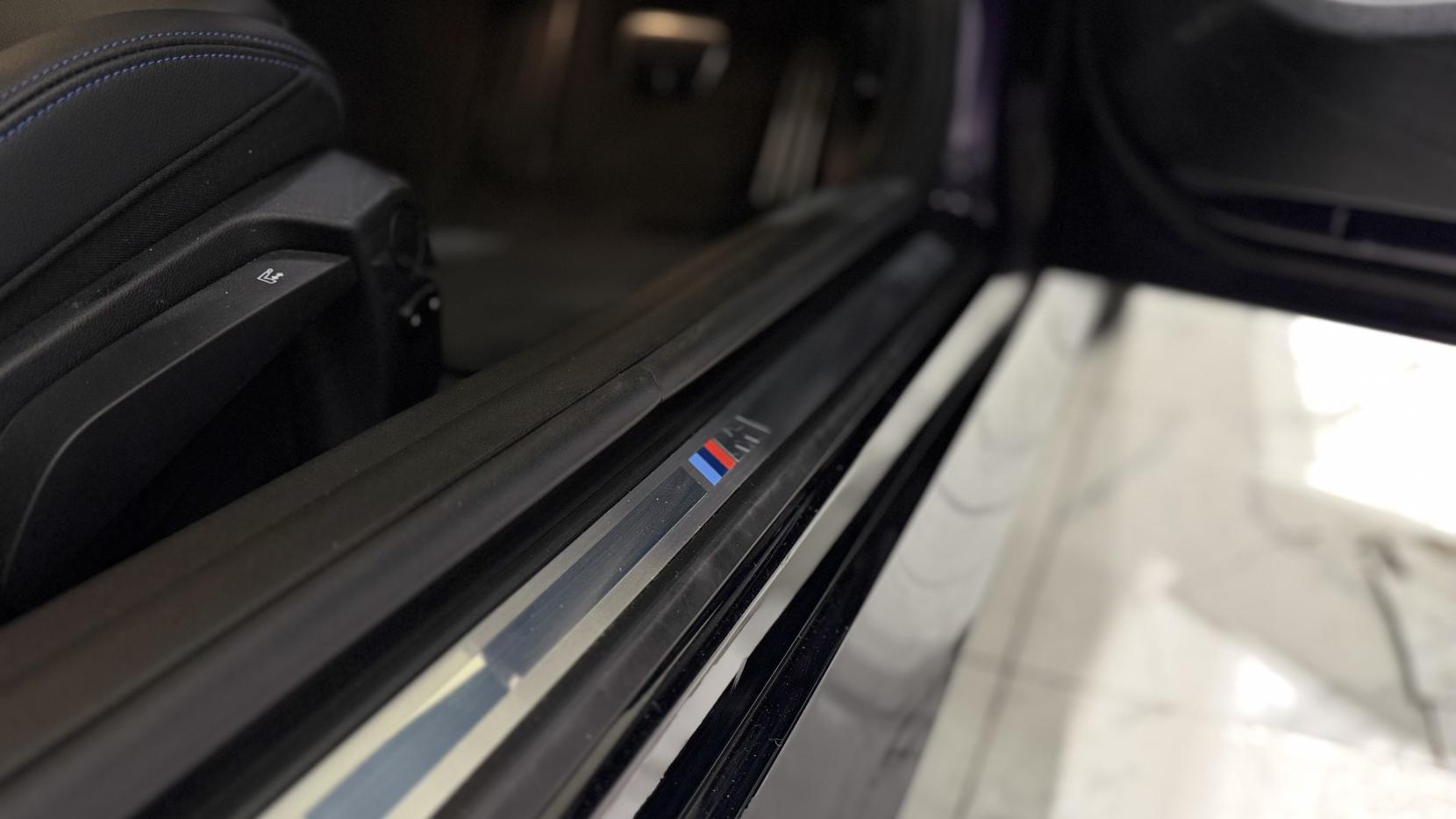 BMW 2 Series view 32