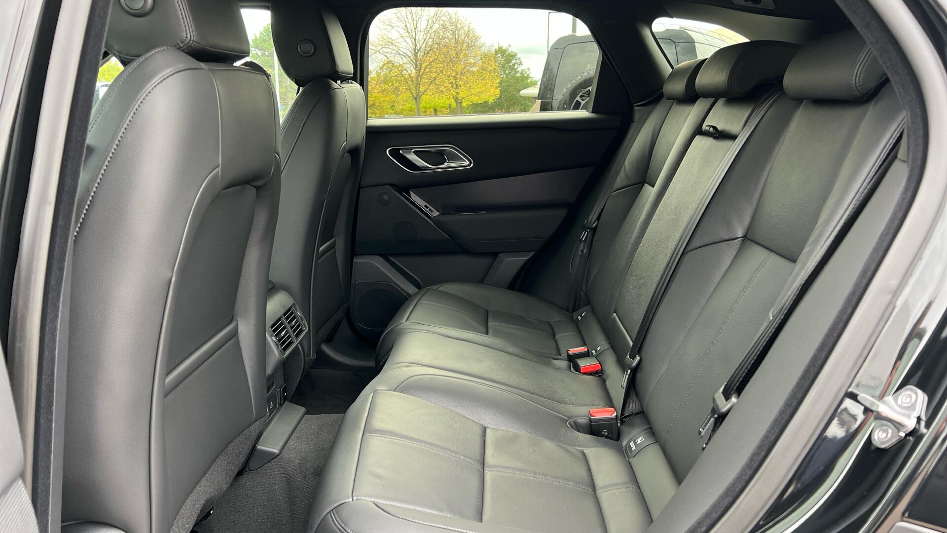 Land Rover Range Rover Velar view 4