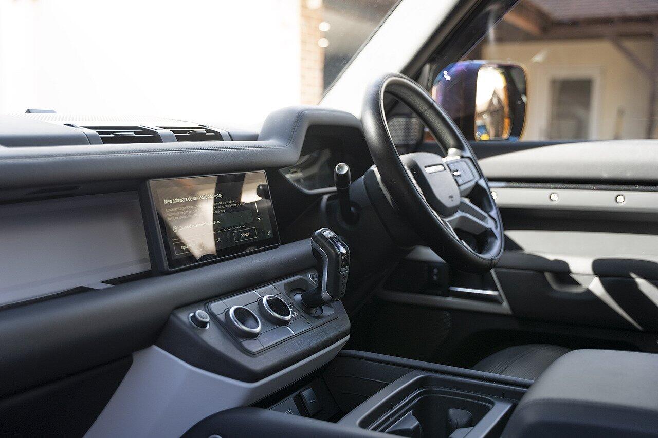 Land Rover Defender view 8