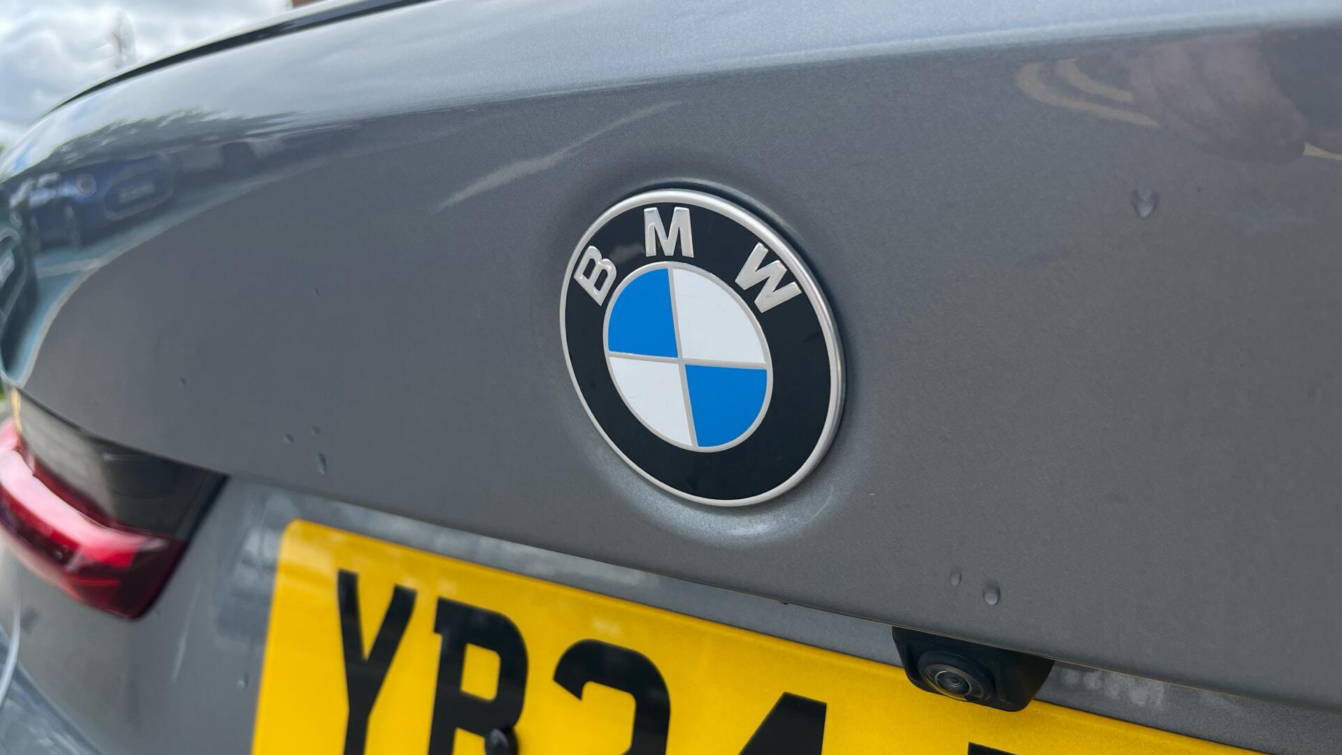 BMW 3 Series view 31
