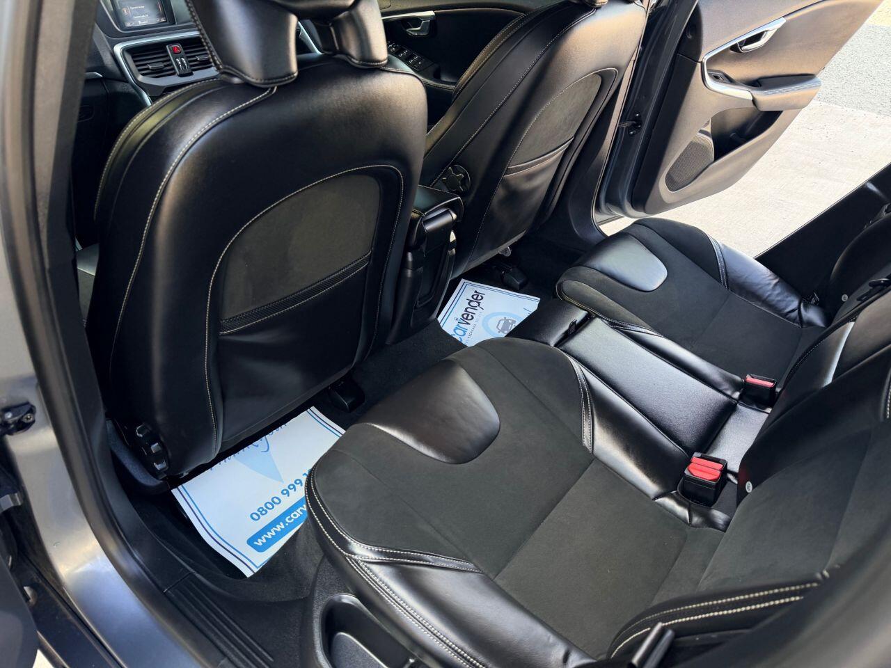 Volvo V40 view 21