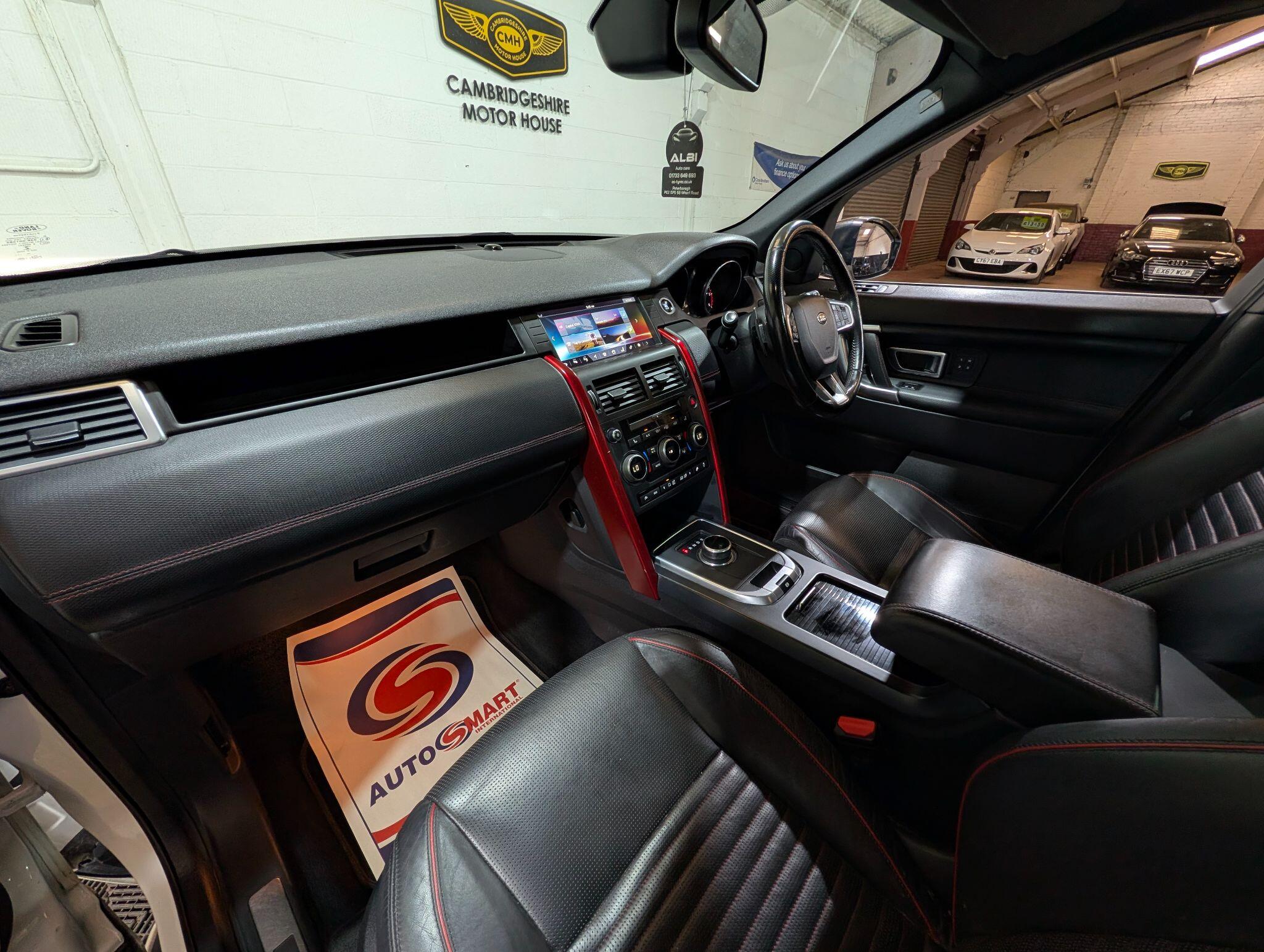 Land Rover Discovery Sport view 70