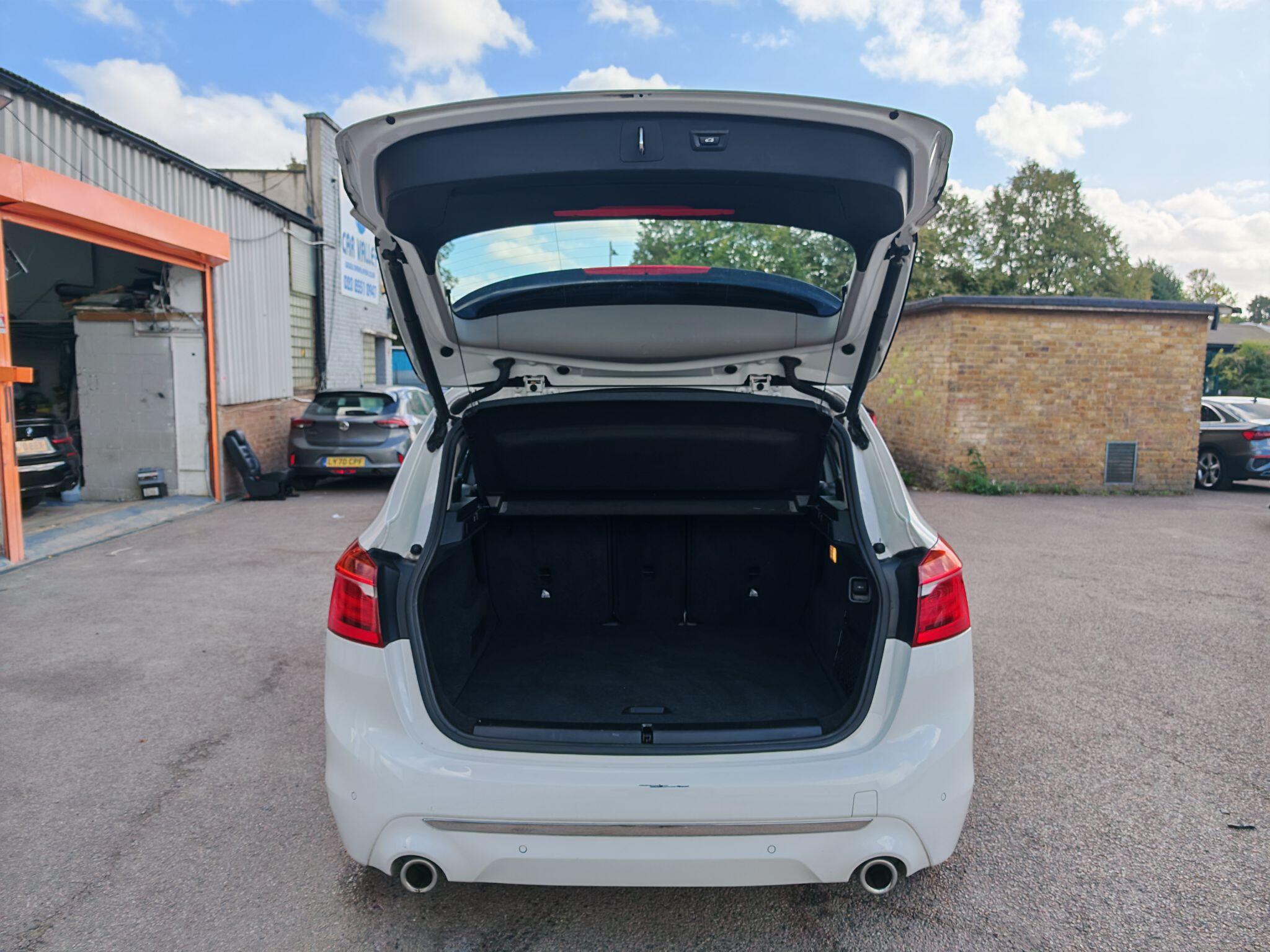 BMW 2 Series view 13