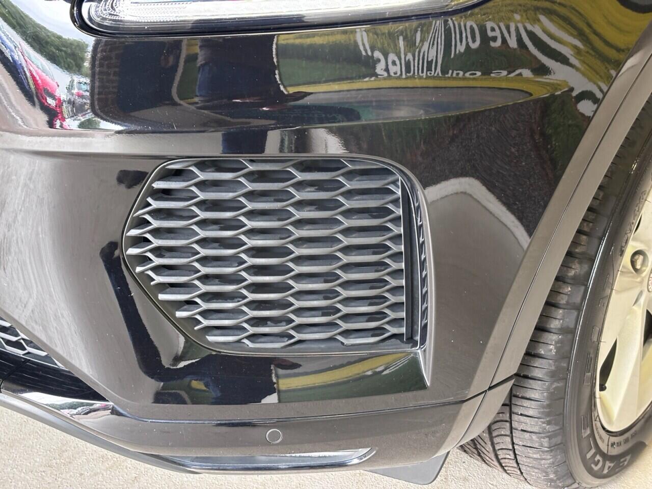 Jaguar E-Pace view 47