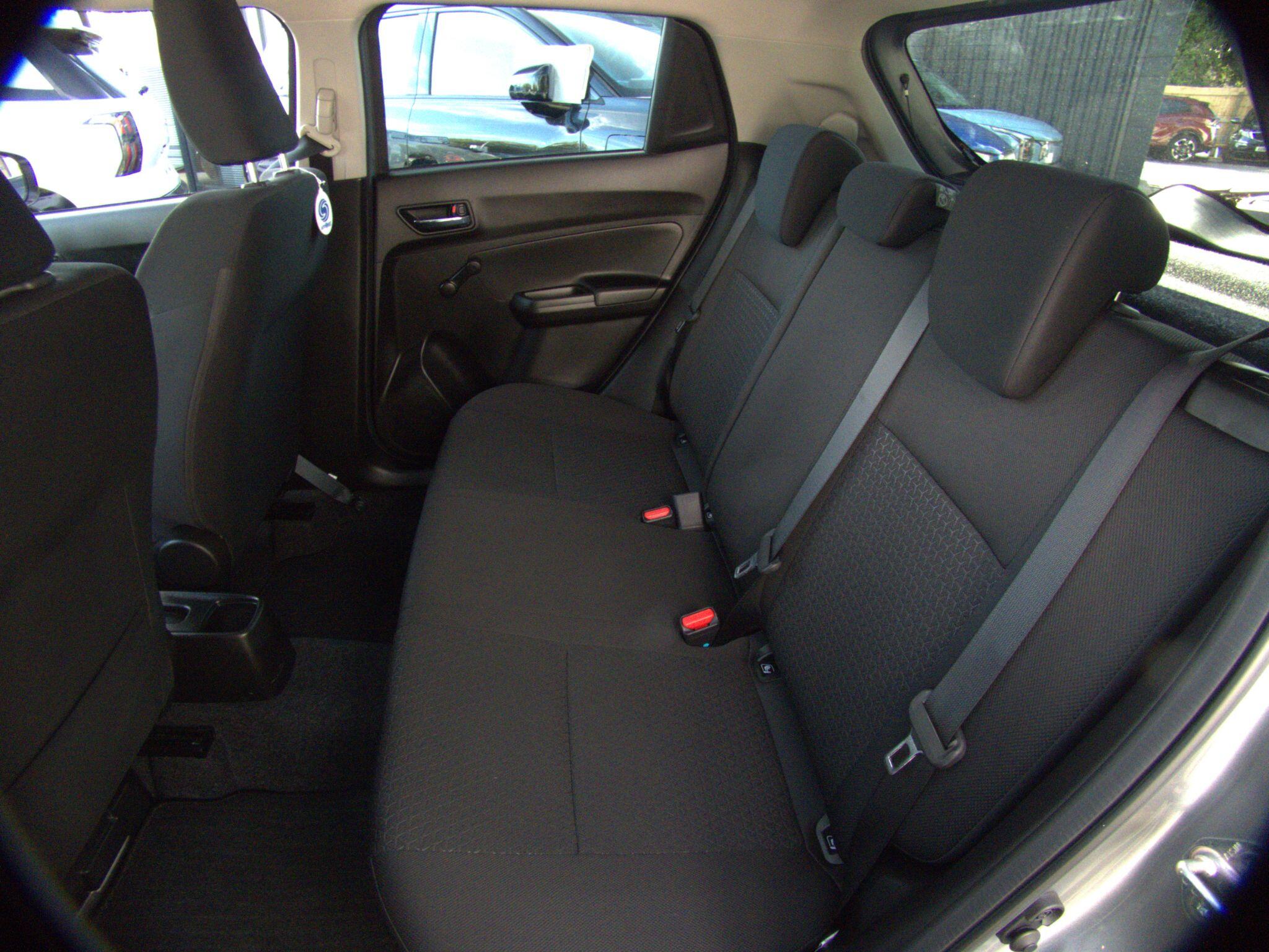 Suzuki Swift view 32