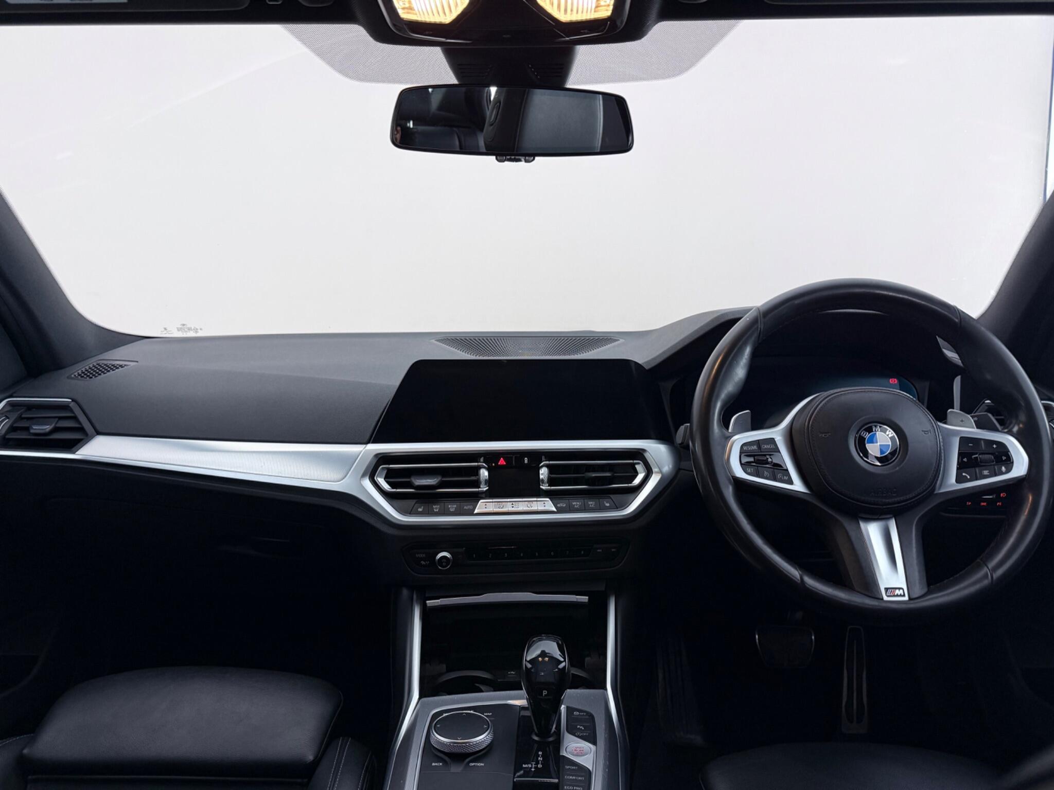 BMW 3 Series view 21