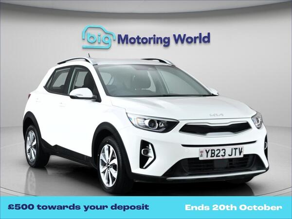 White 2023 Kia Stonic Estate Front-wheel drive Manual