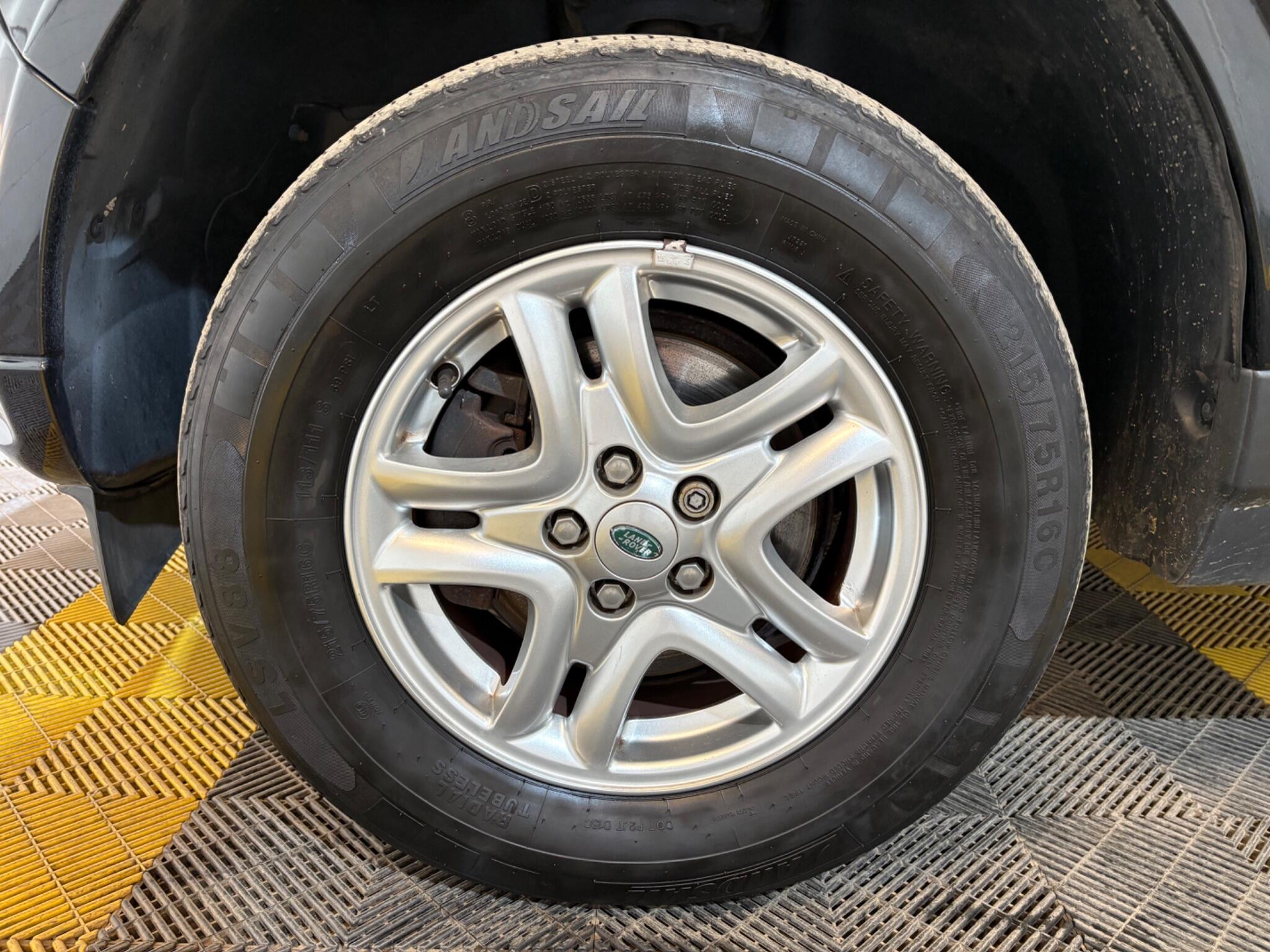 Land Rover Freelander 2 view 42