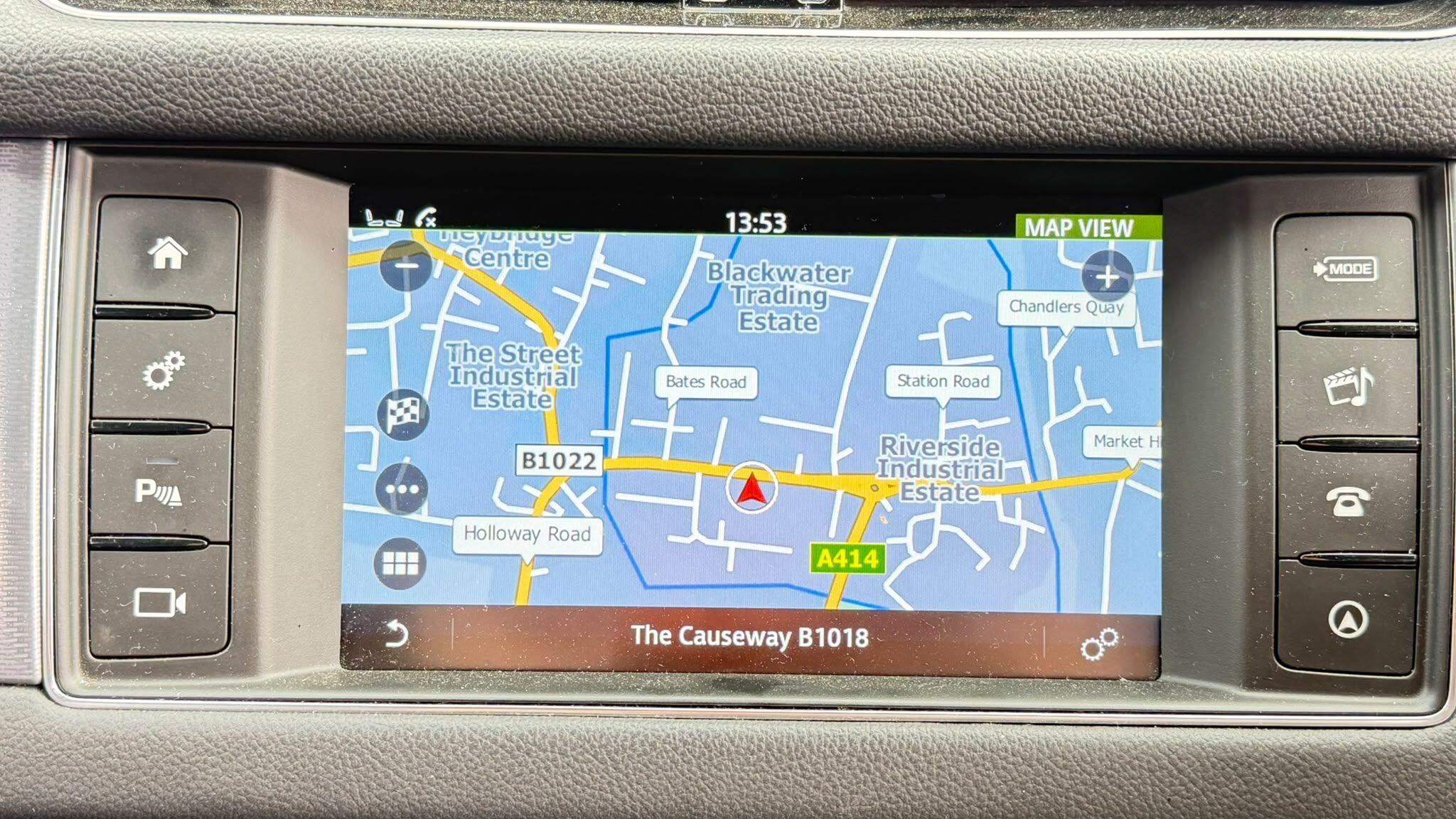 Jaguar XF view 28