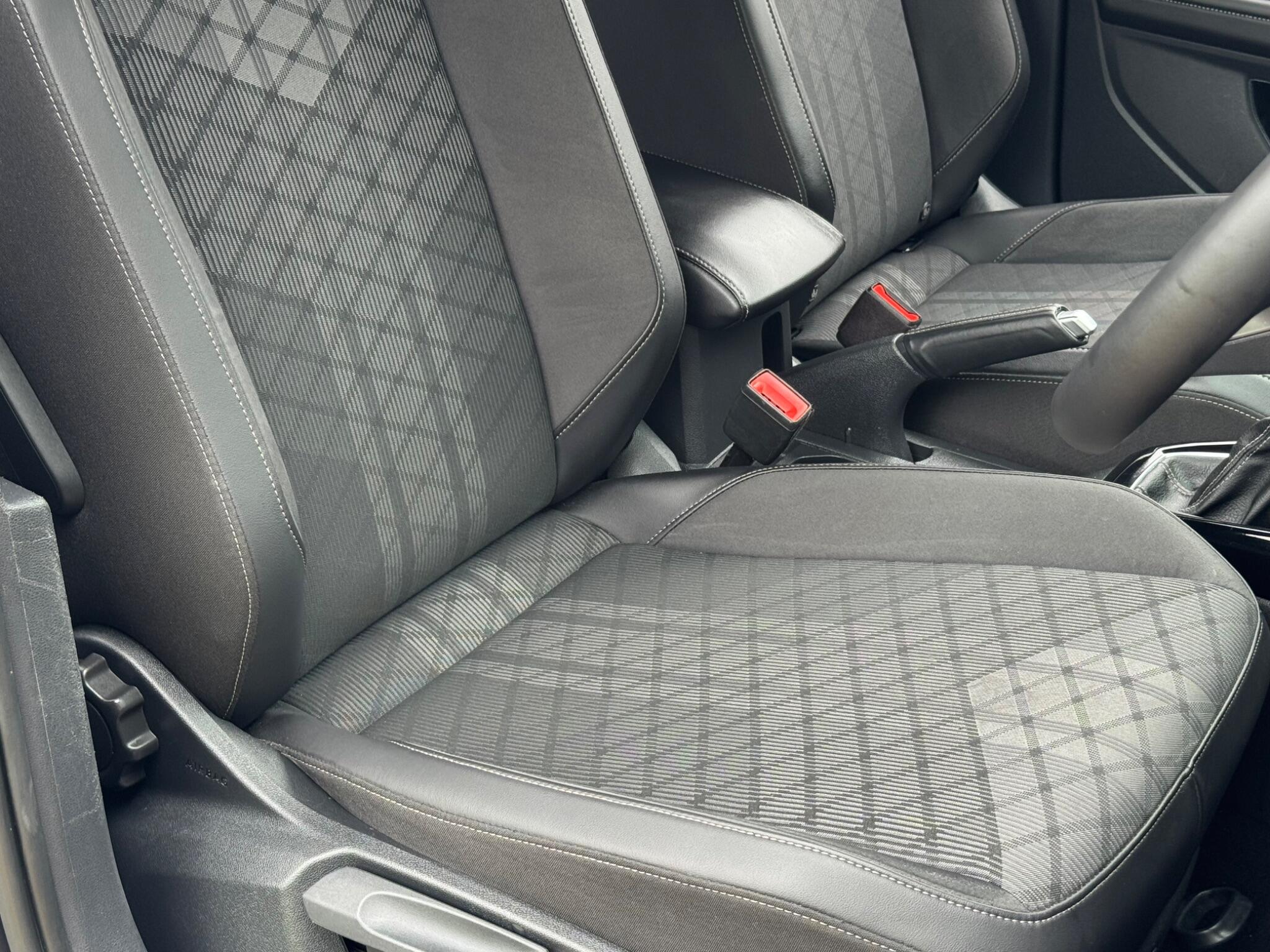 Volkswagen T-Cross view 13