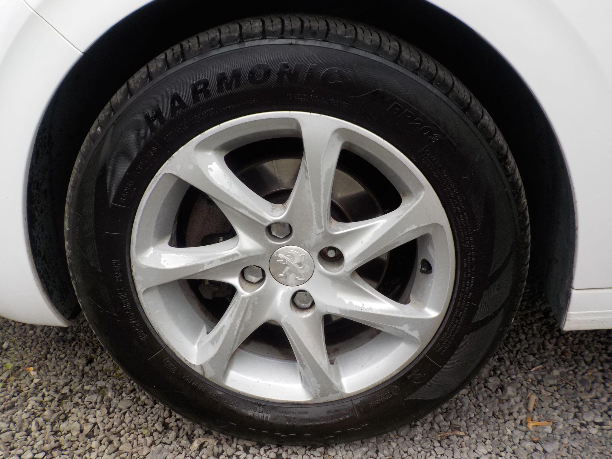 Peugeot 208 1.2 VTi PureTech Style Euro 6 5dr