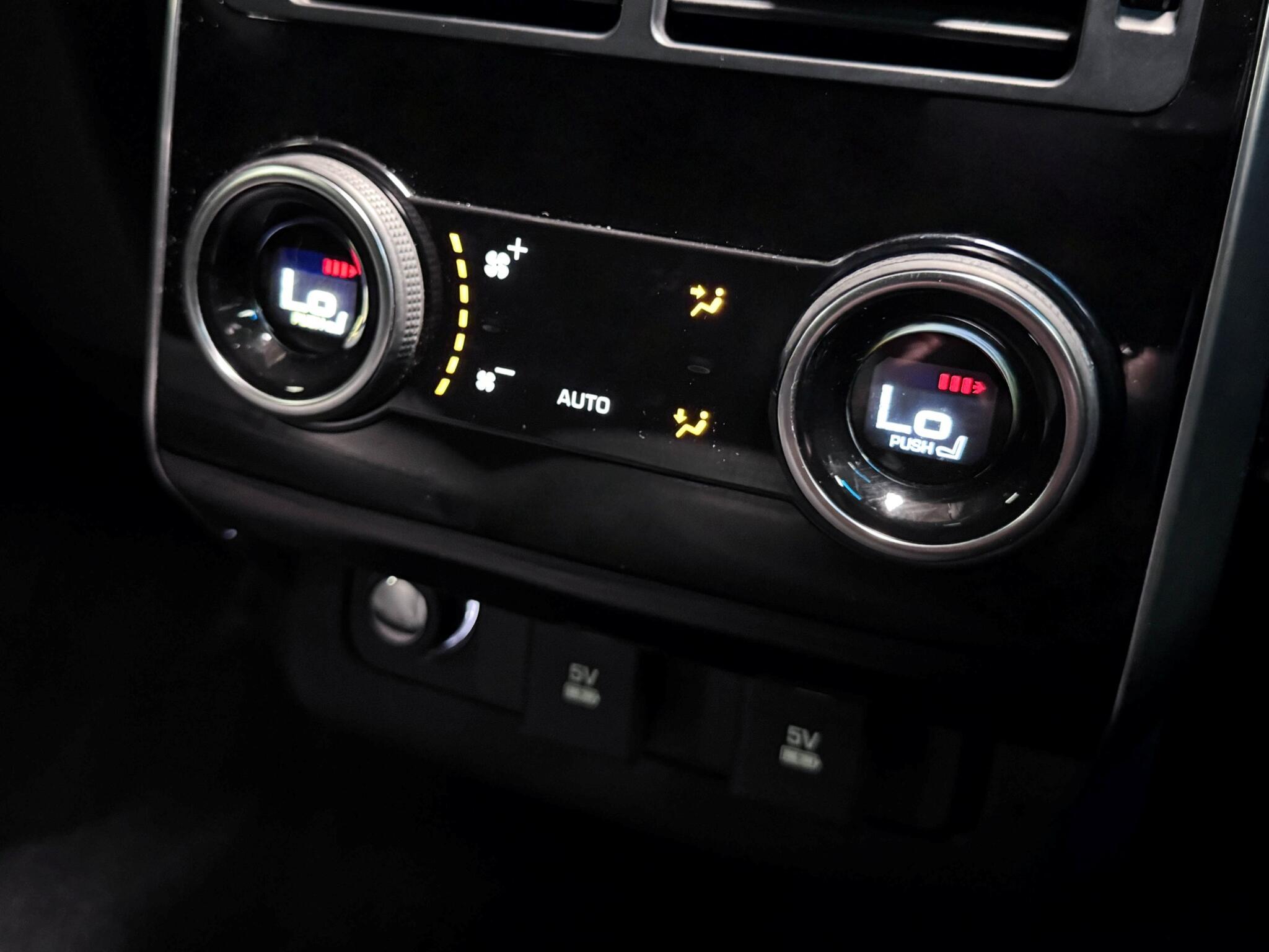 Land Rover Range Rover Sport view 16