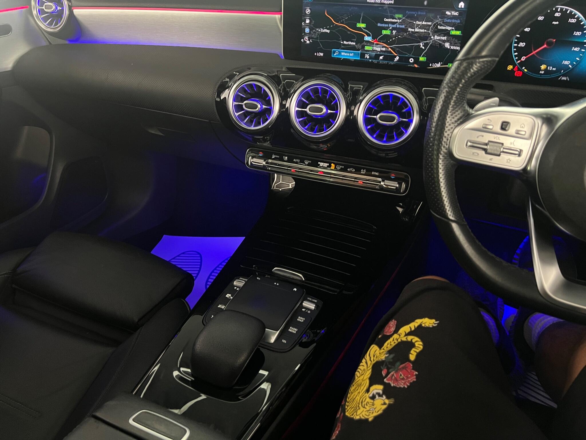 Mercedes-Benz Cla view 51