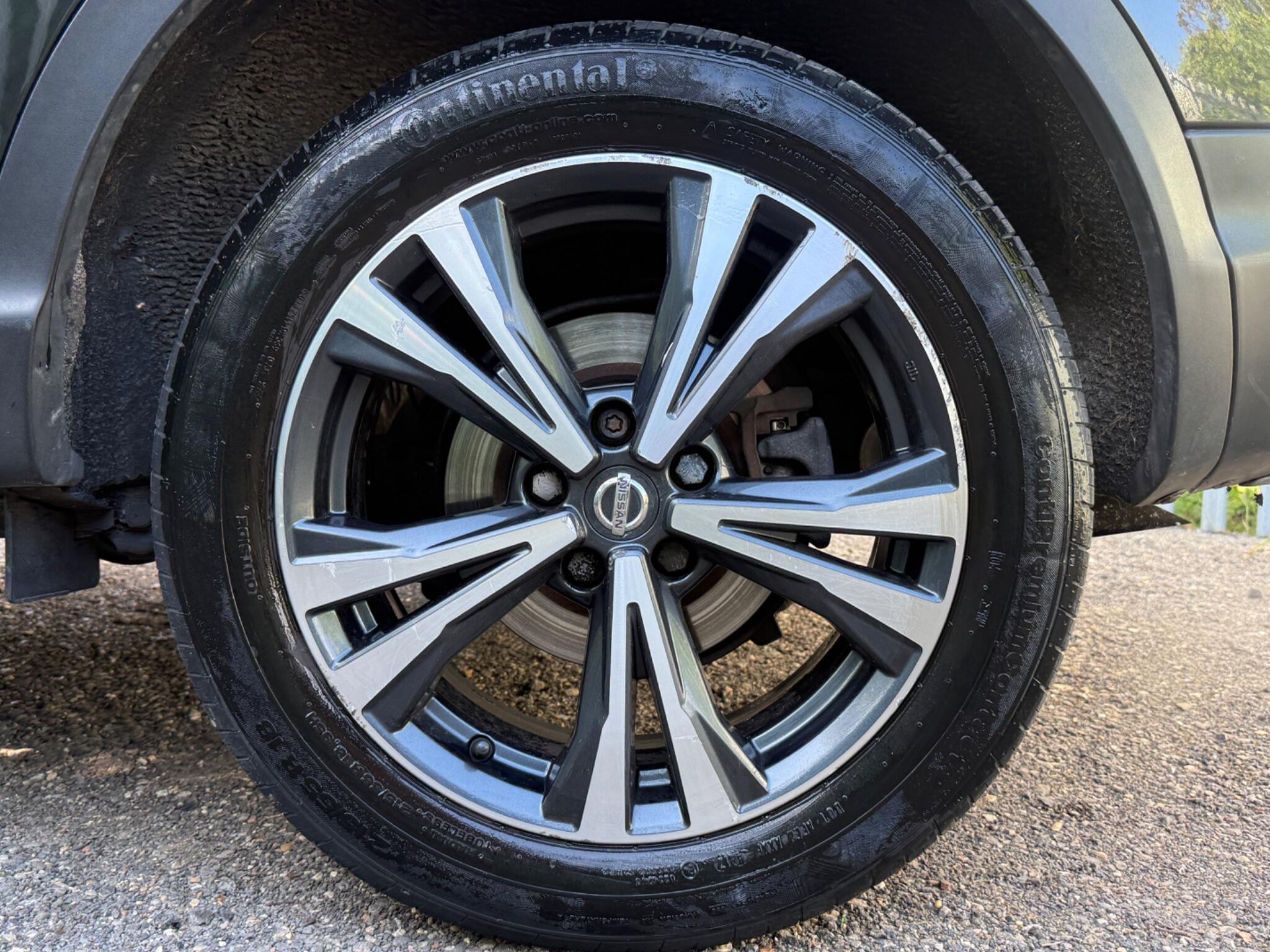 2017 Nissan Qashqai image 40