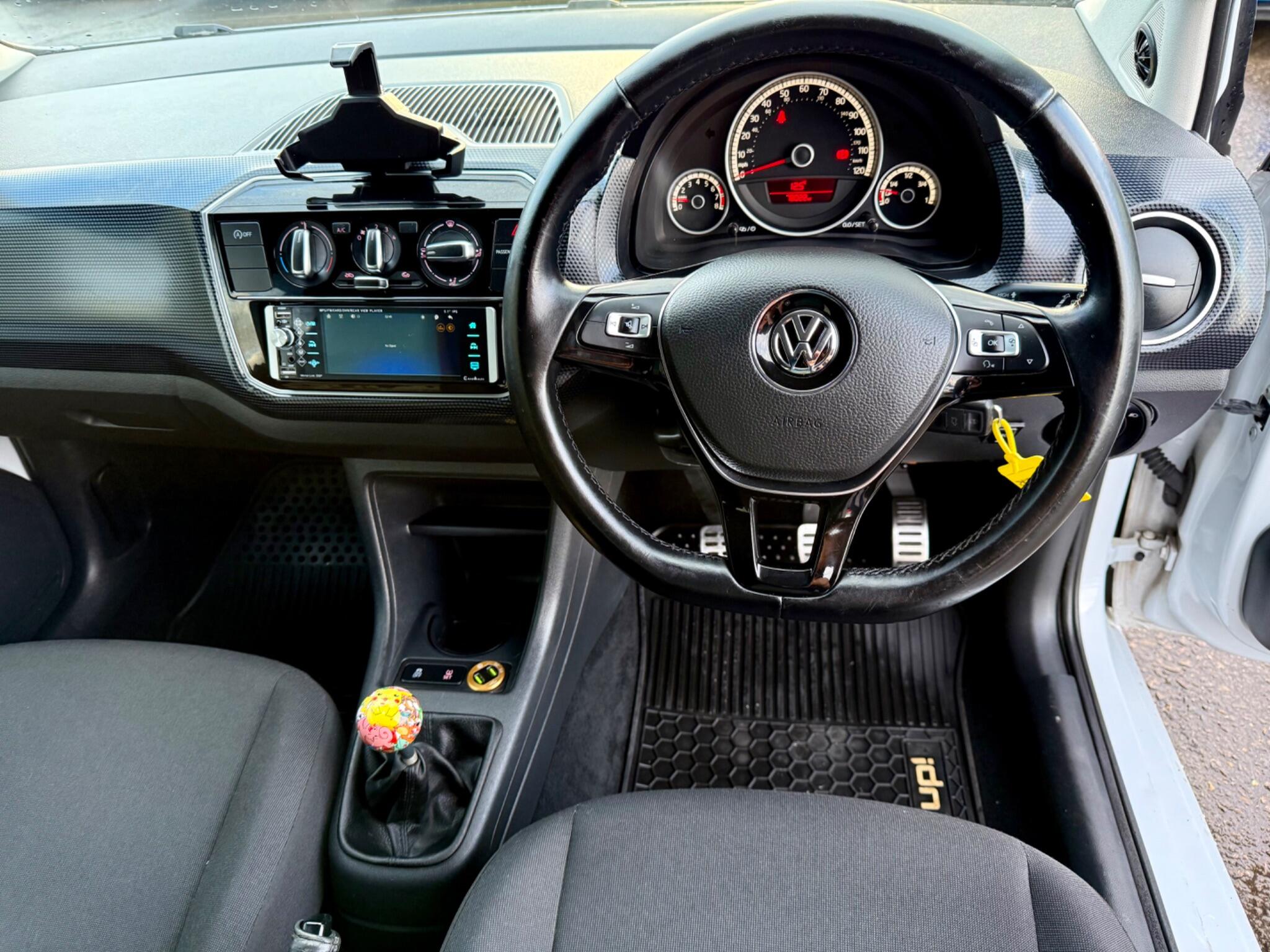 2017 Volkswagen up! 1.0 Move up! Euro 6 (s/s) 3dr • 78,022 miles image 8