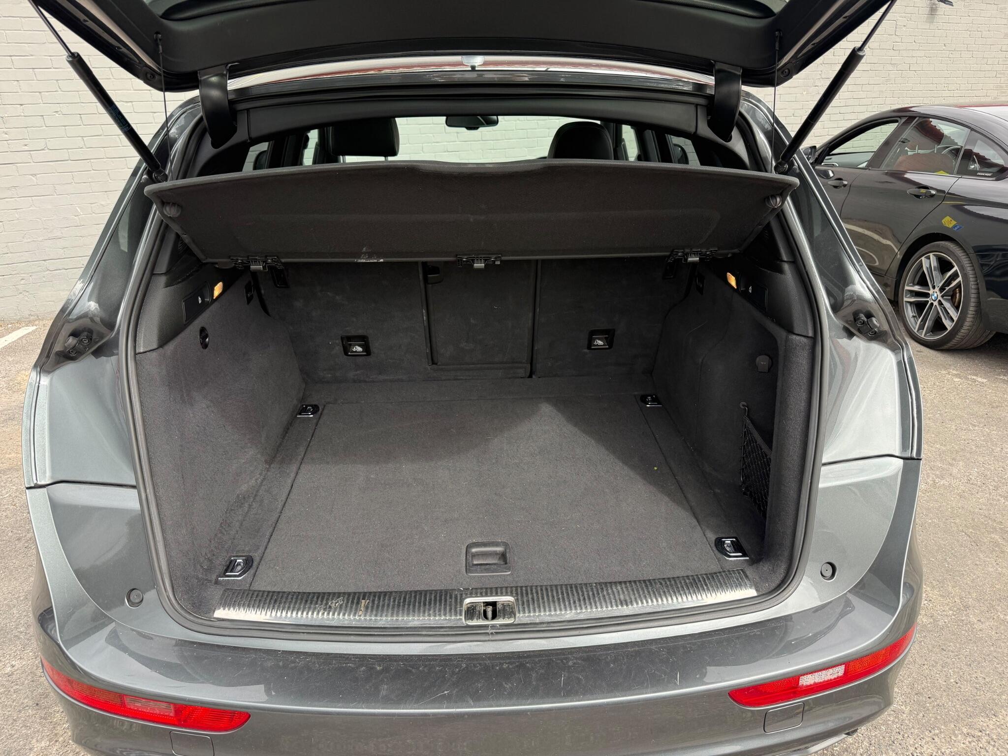 Audi Q5 view 20