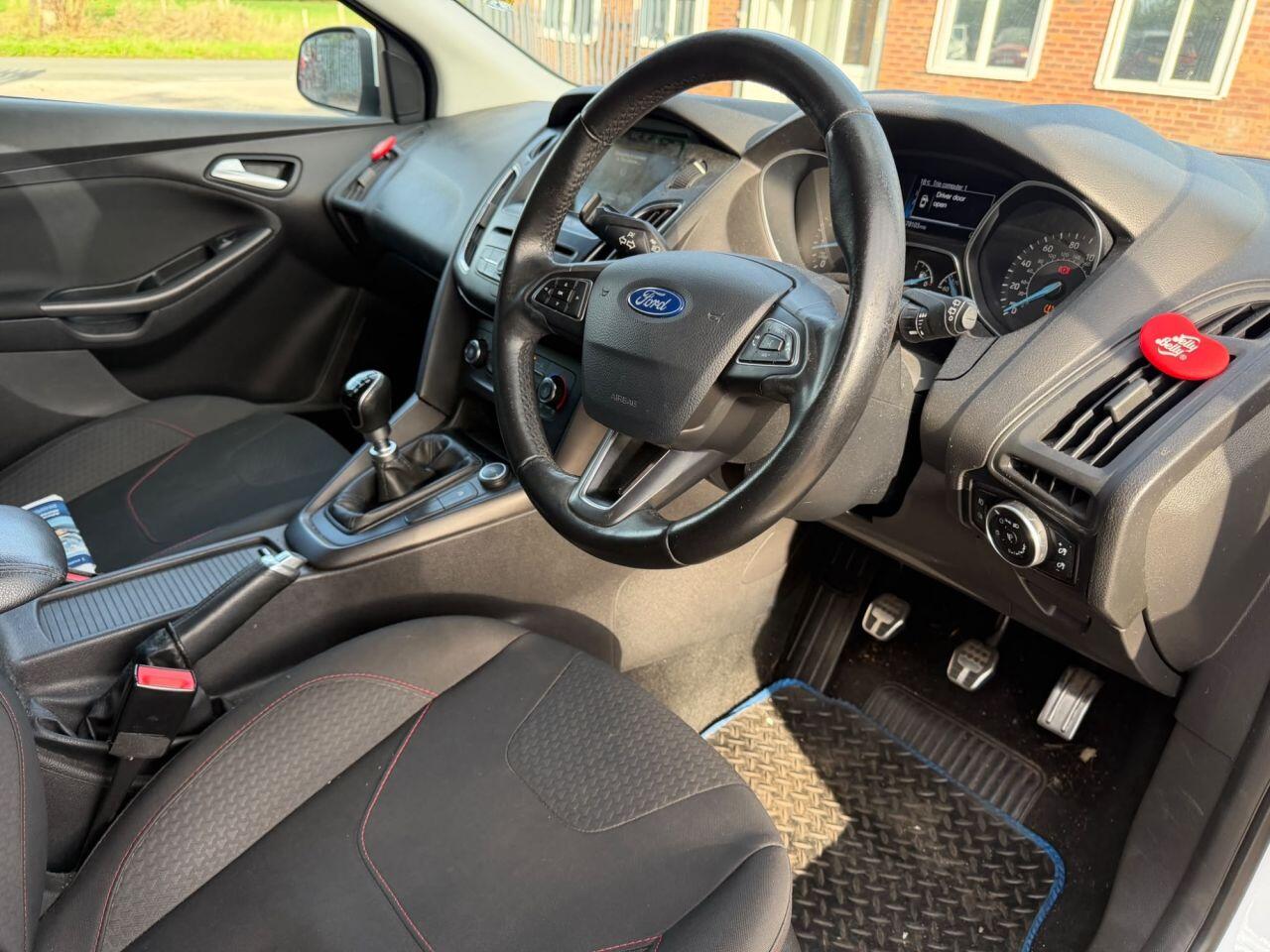 BMW X6 view 3