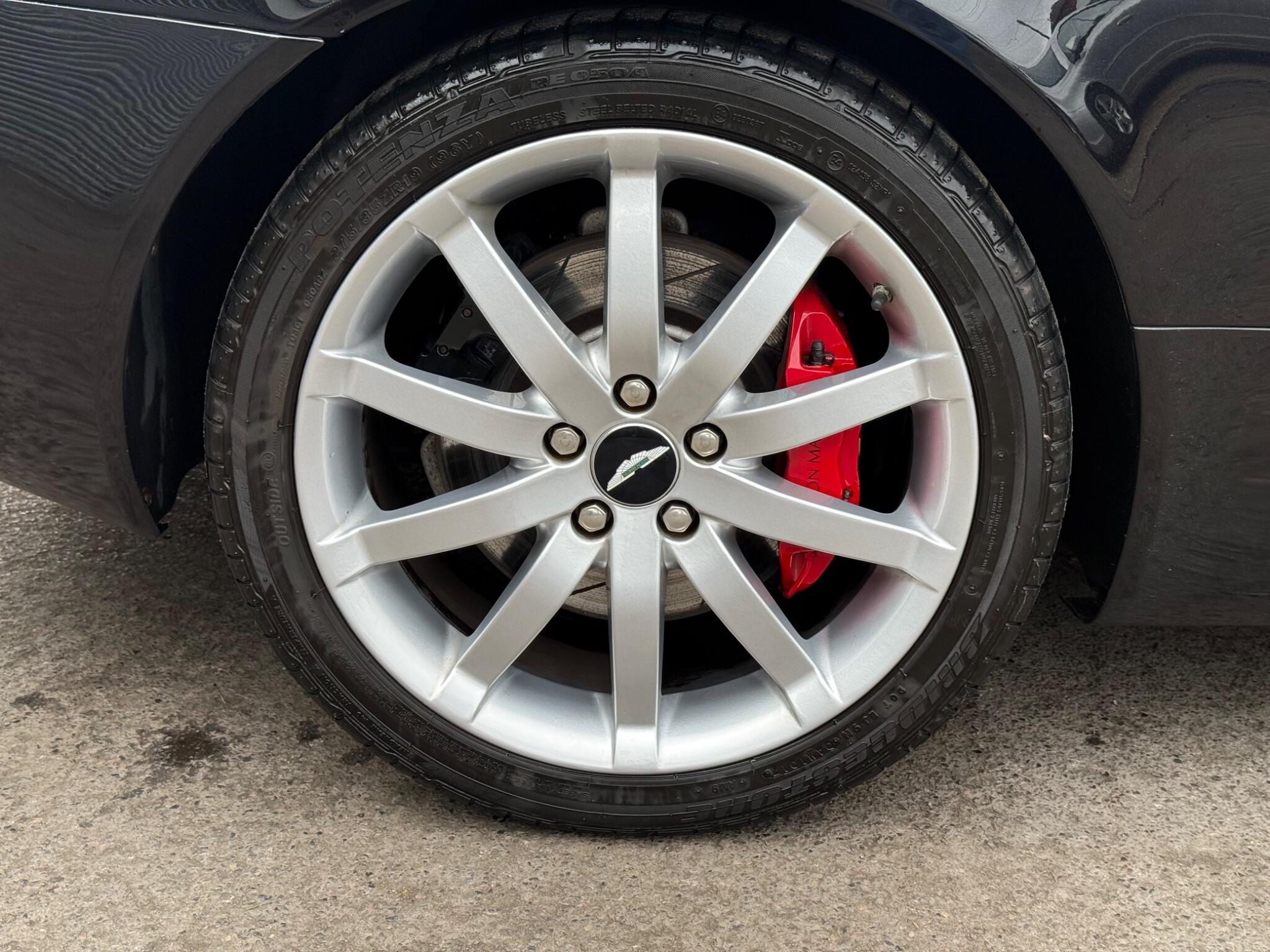 2005 Aston Martin DB9 5.9 Coupe 2dr Petrol Seq (394 g/km, 450 bhp) image 16