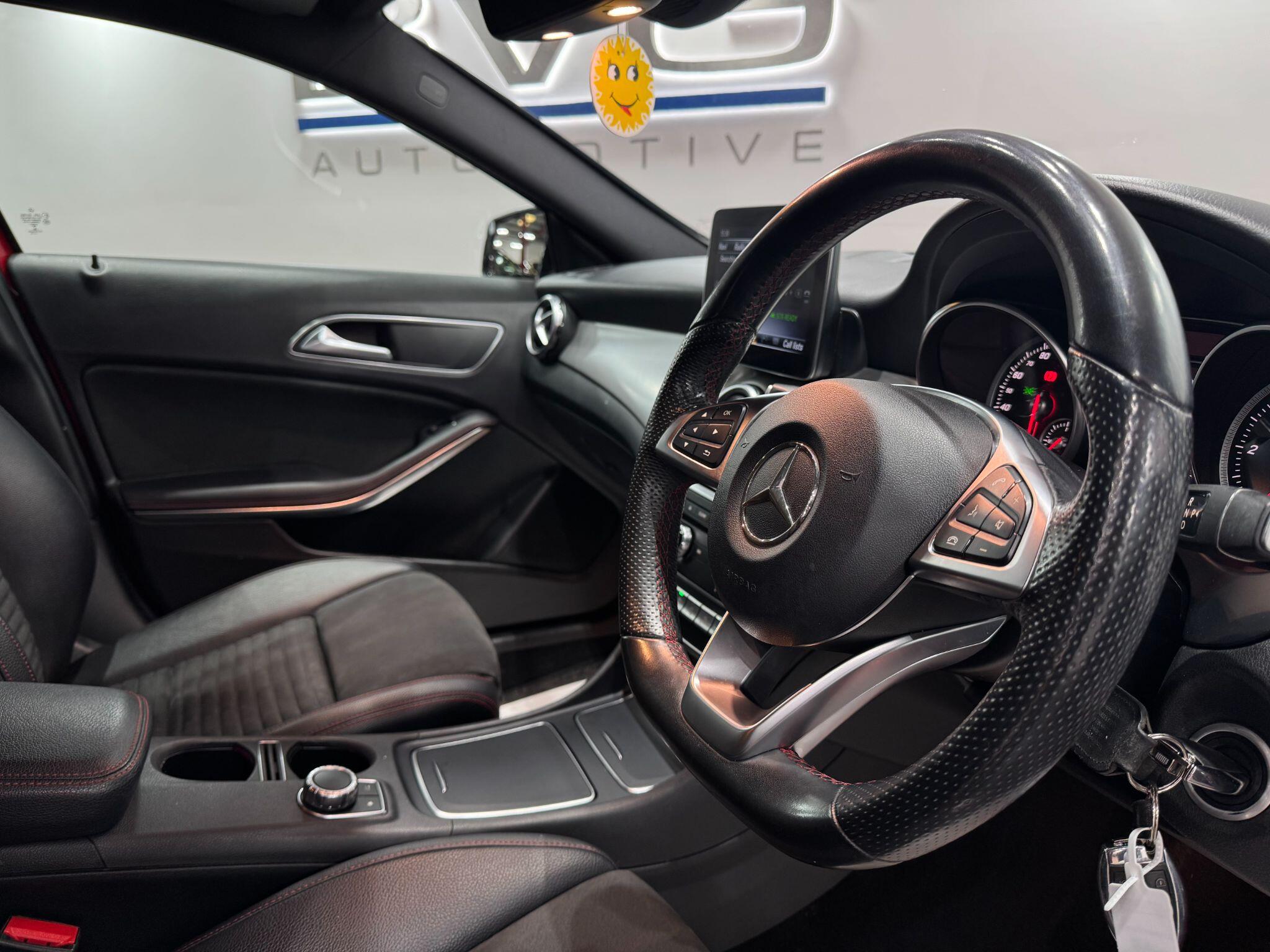 Mercedes-Benz Gla view 25